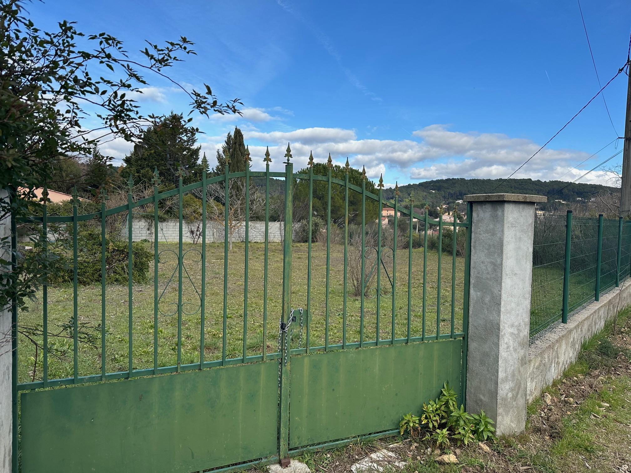 Terrain à Lorgues (83510) - Lorgues · 230 000 €