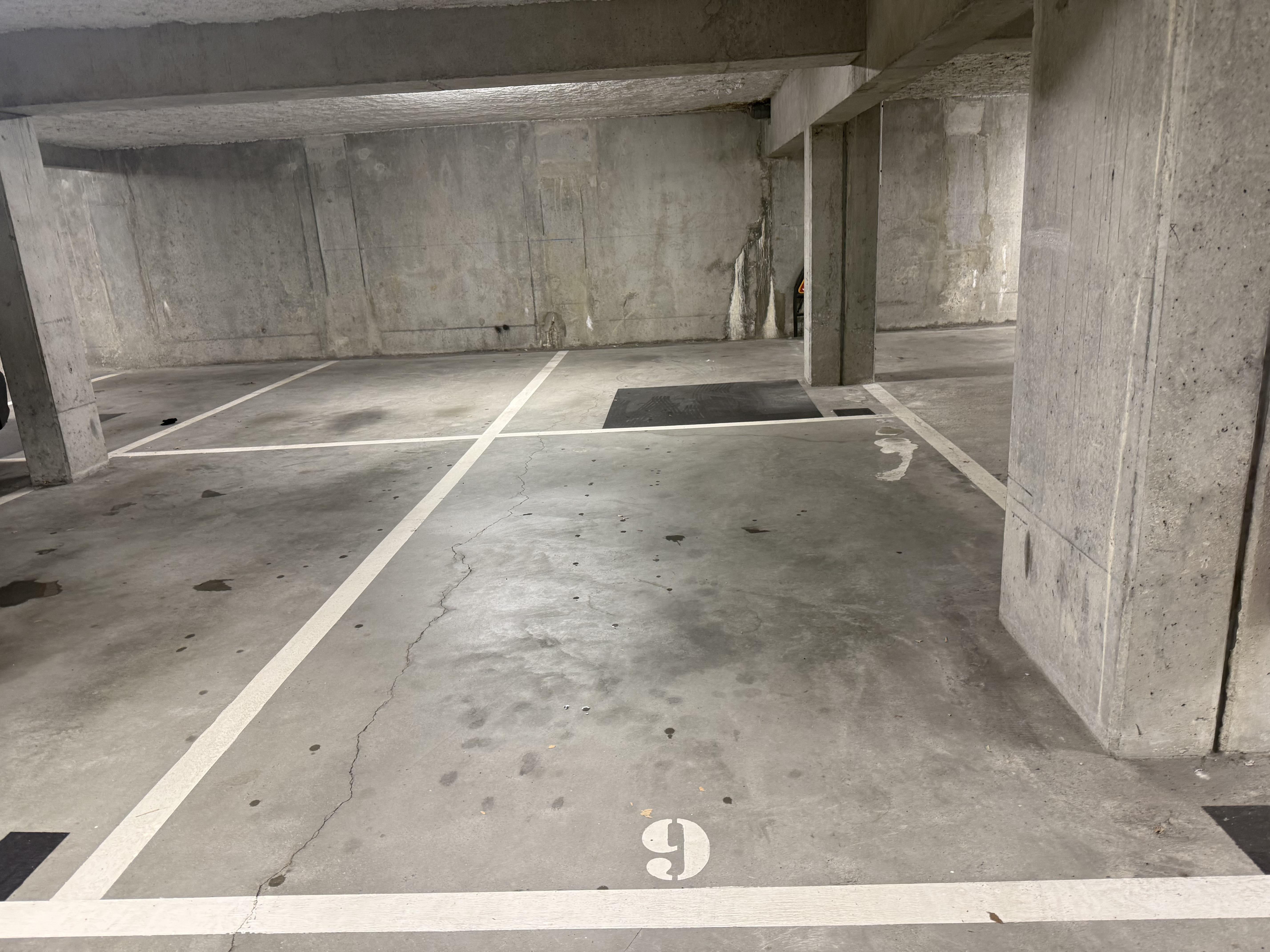 Parking à Rouen (76000) - Rouen · 31 000 €