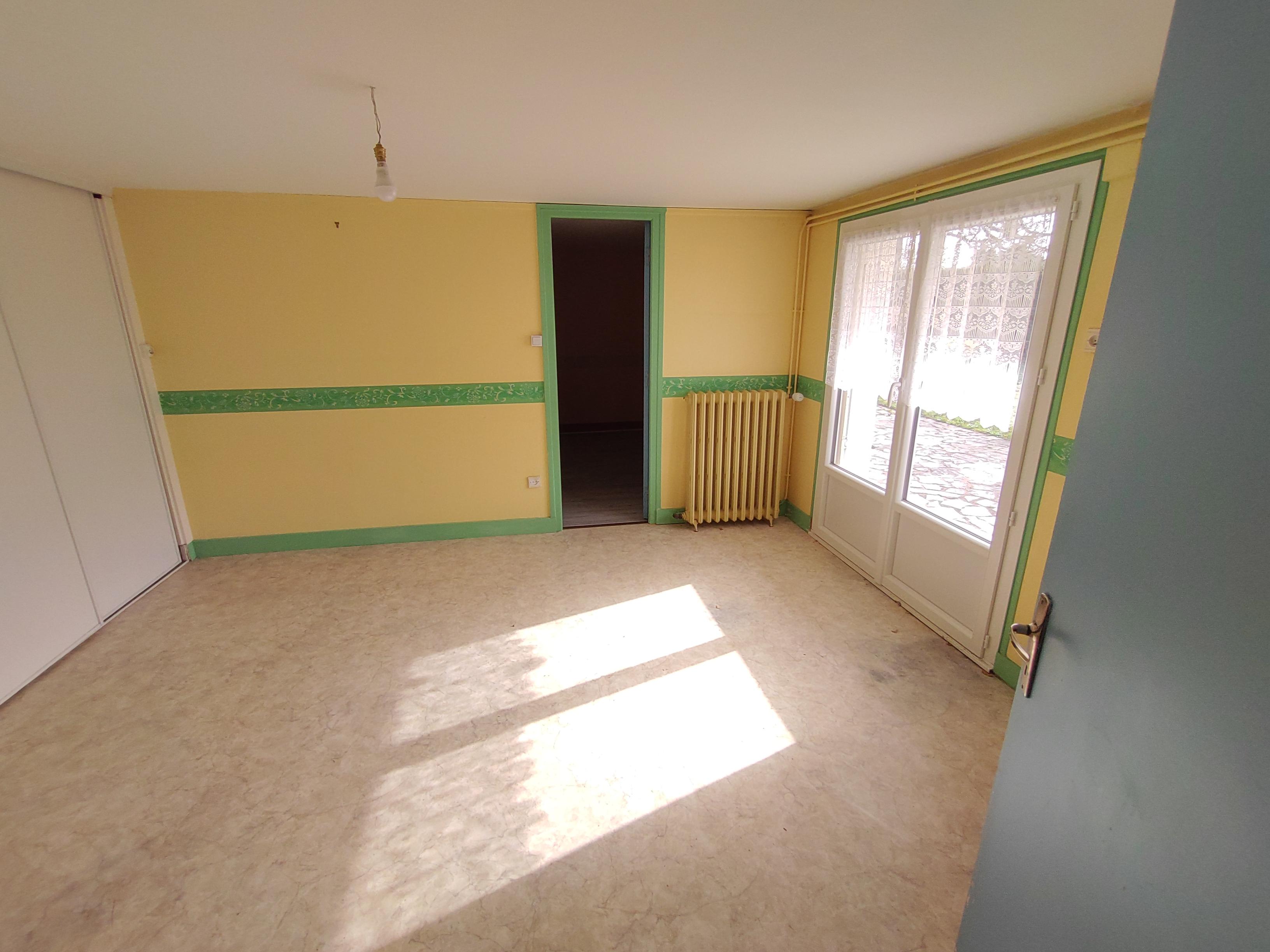 Maison 8 pièces 146 m² · à Saint-Lubin-en-Vergonnois · 146 m² · 179 000 €
