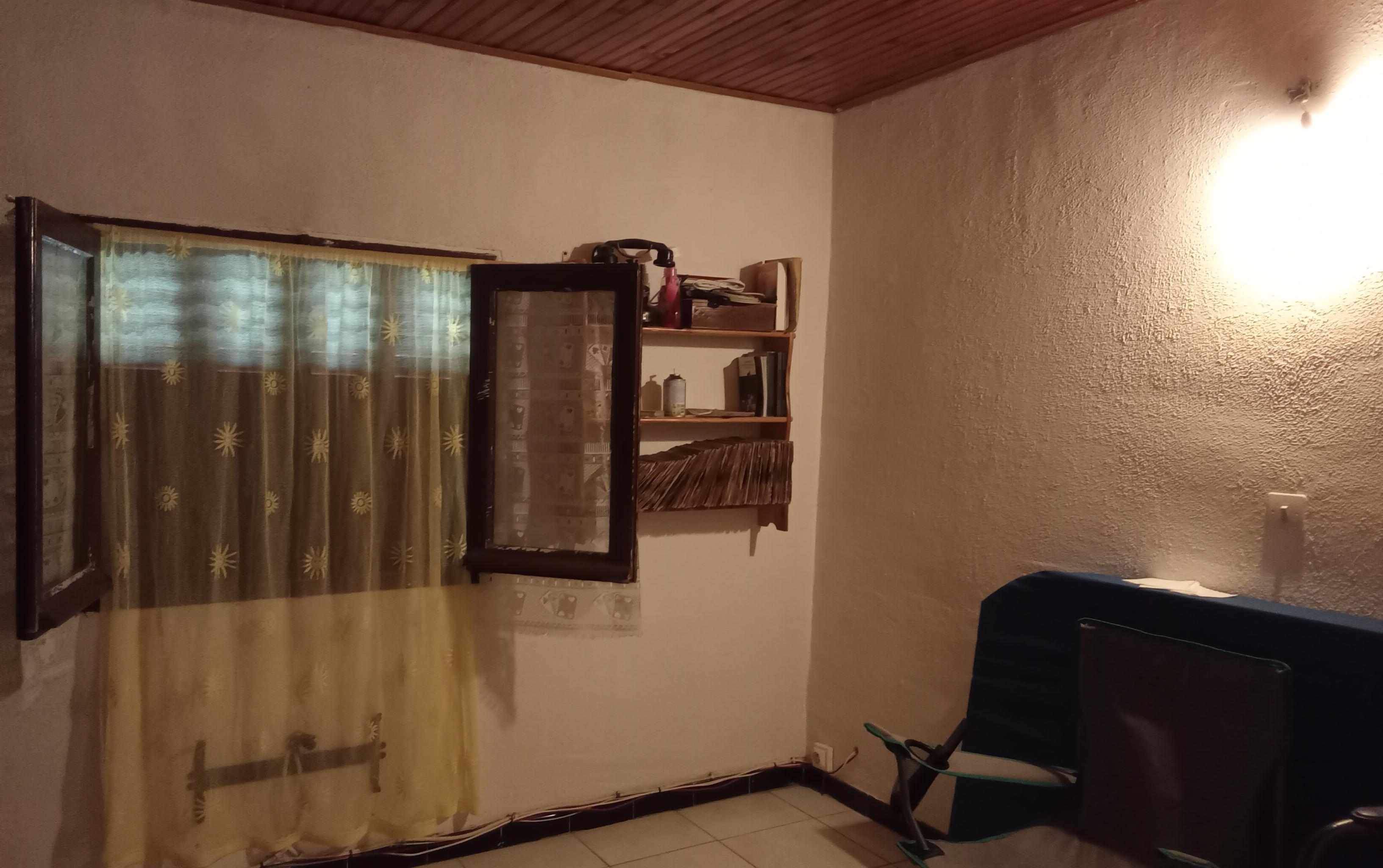 Maison 9 pièces 180 m² · à Saint-Martin-de-la-Brasque · 180 m² · 189 000 €