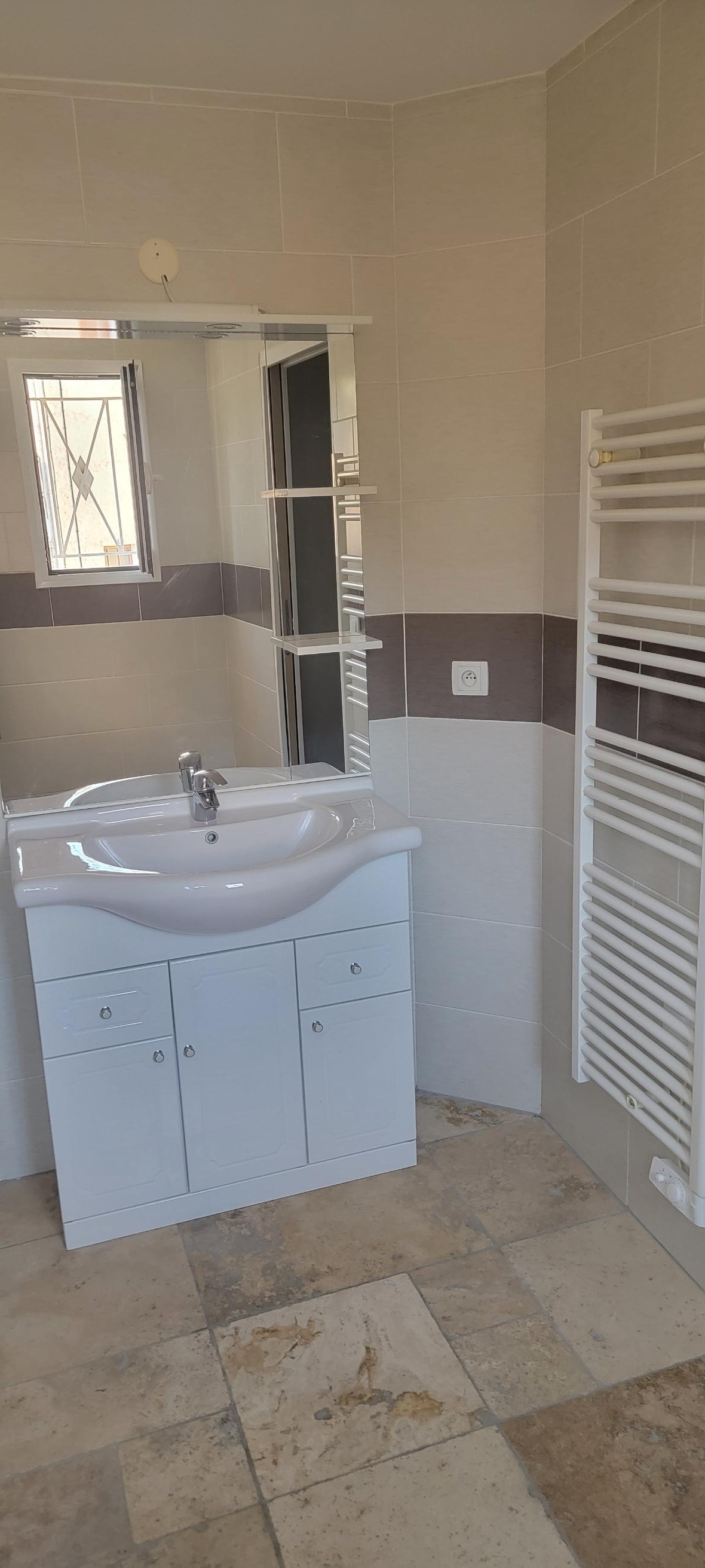 Appartement 2 pièces 62 m² · à Pierrefeu-du-Var · 62 m² · 178 000 €