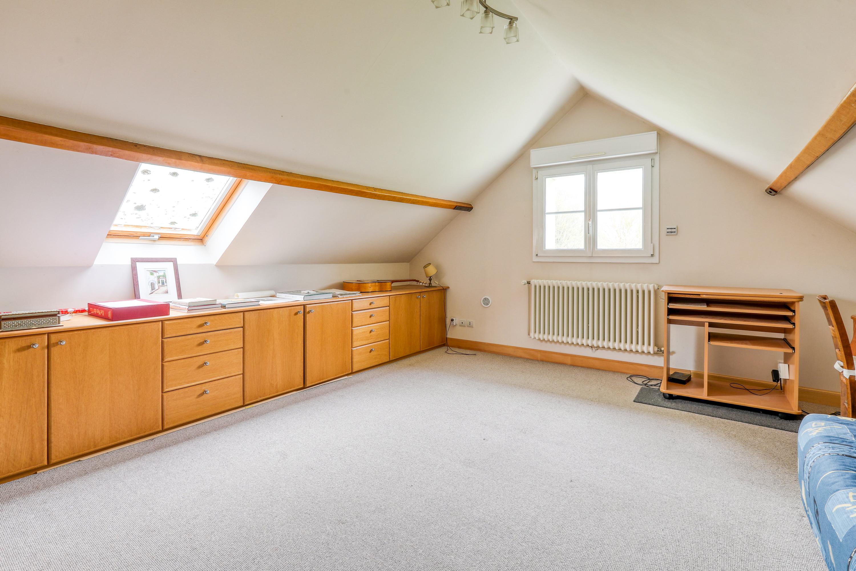 6 pièces 181 m² · à Varennes-sur-Loire · 181 m² · 295 000 €
