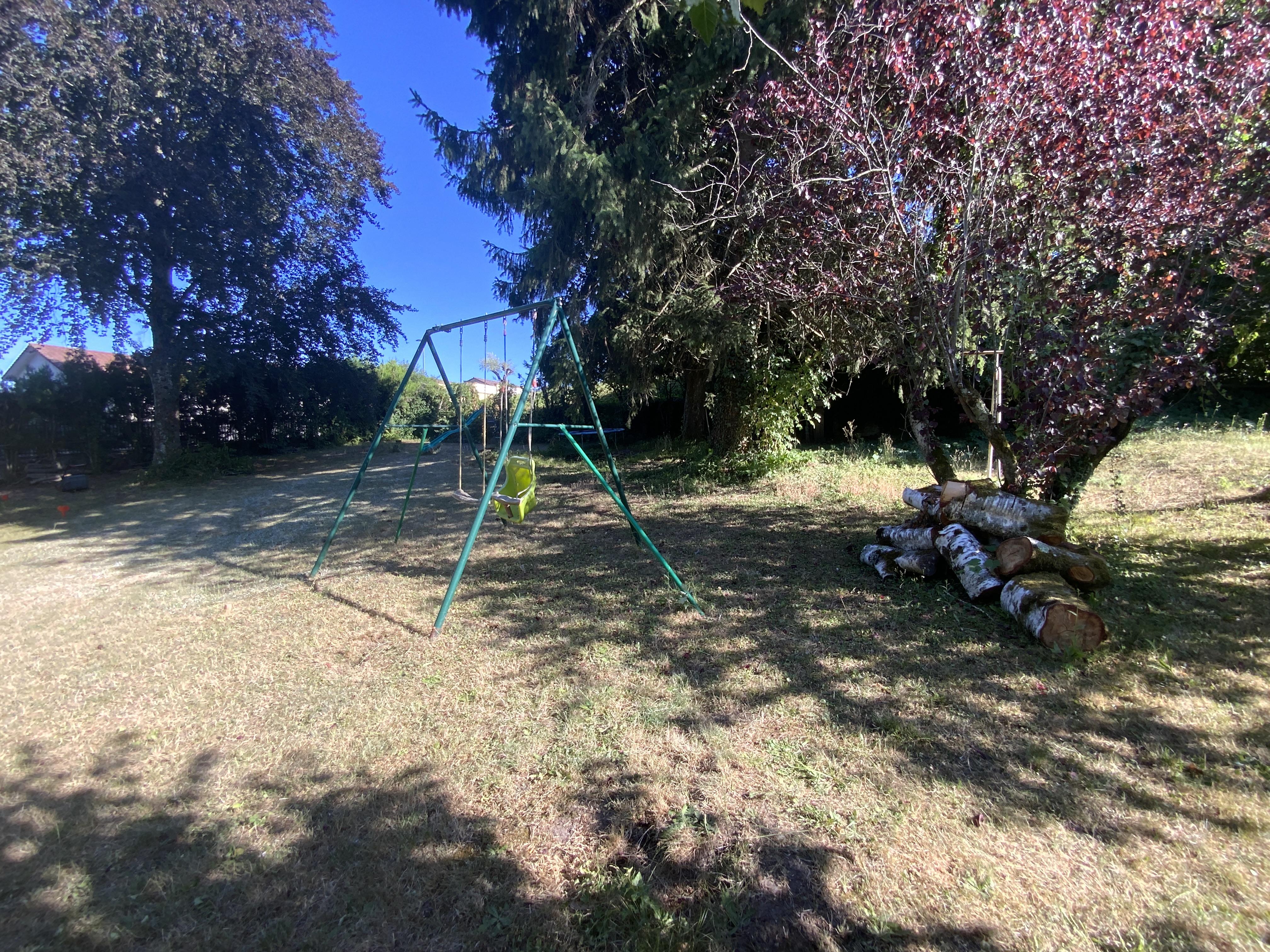 Terrain constructible à Charvieu-Chavagneux (38230) - Charvieu-Chavagneux · 189 000 €