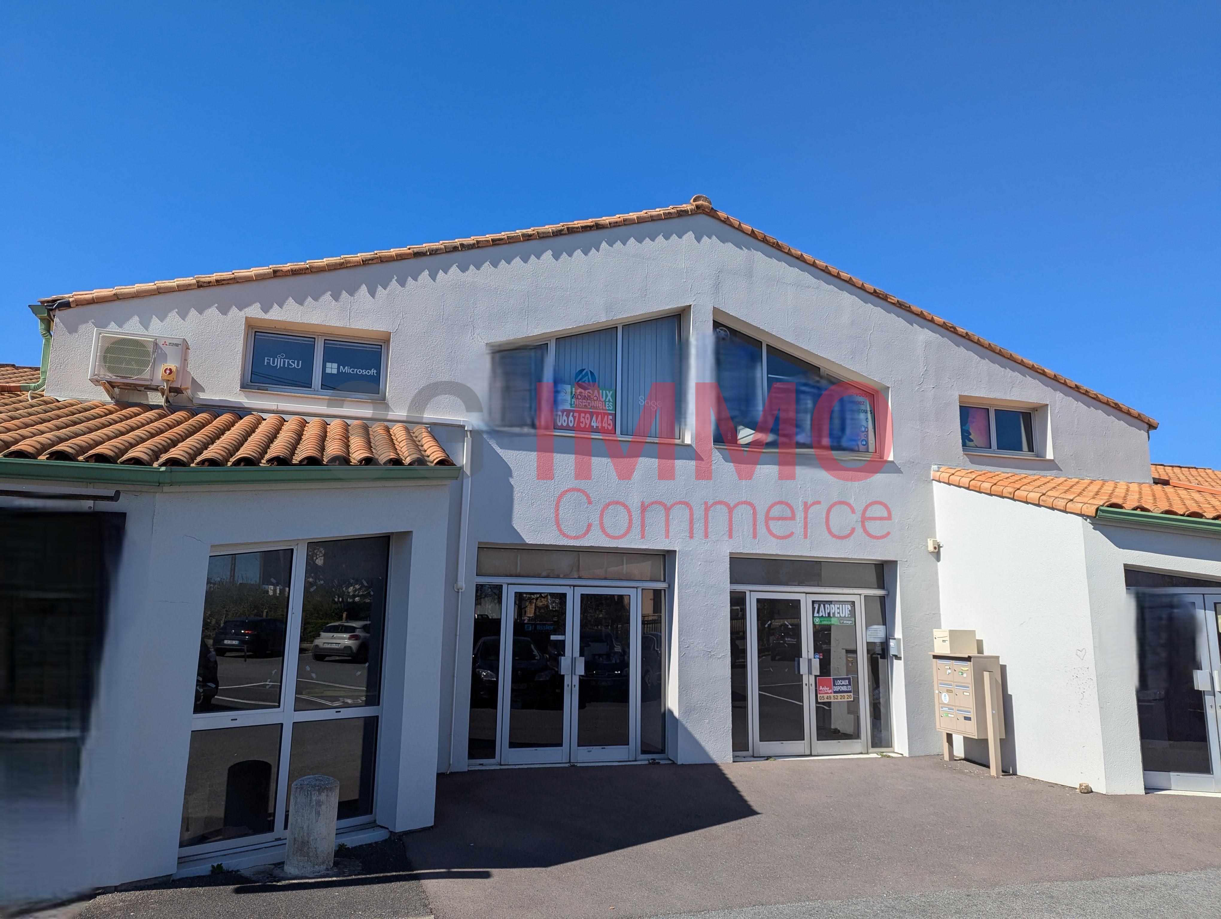 Local commercial 128 m² · à Niort · 128 m² · 960 €/mois
