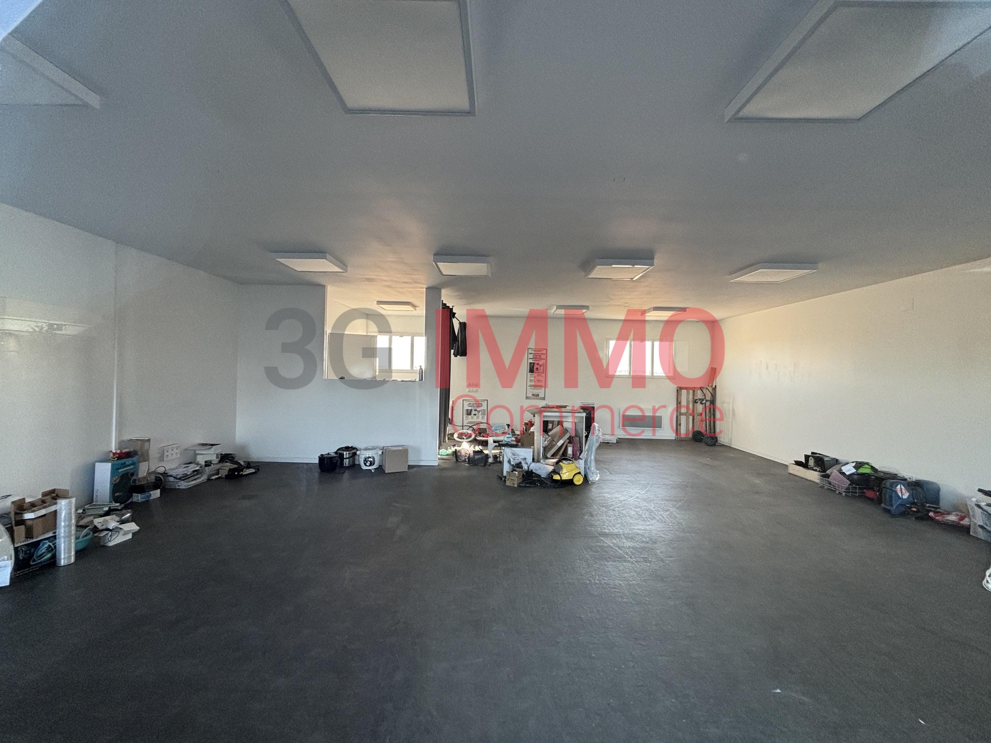 Local commercial 4 pièces 87 m² · à Niort · 87 m² · 1 050 €/mois