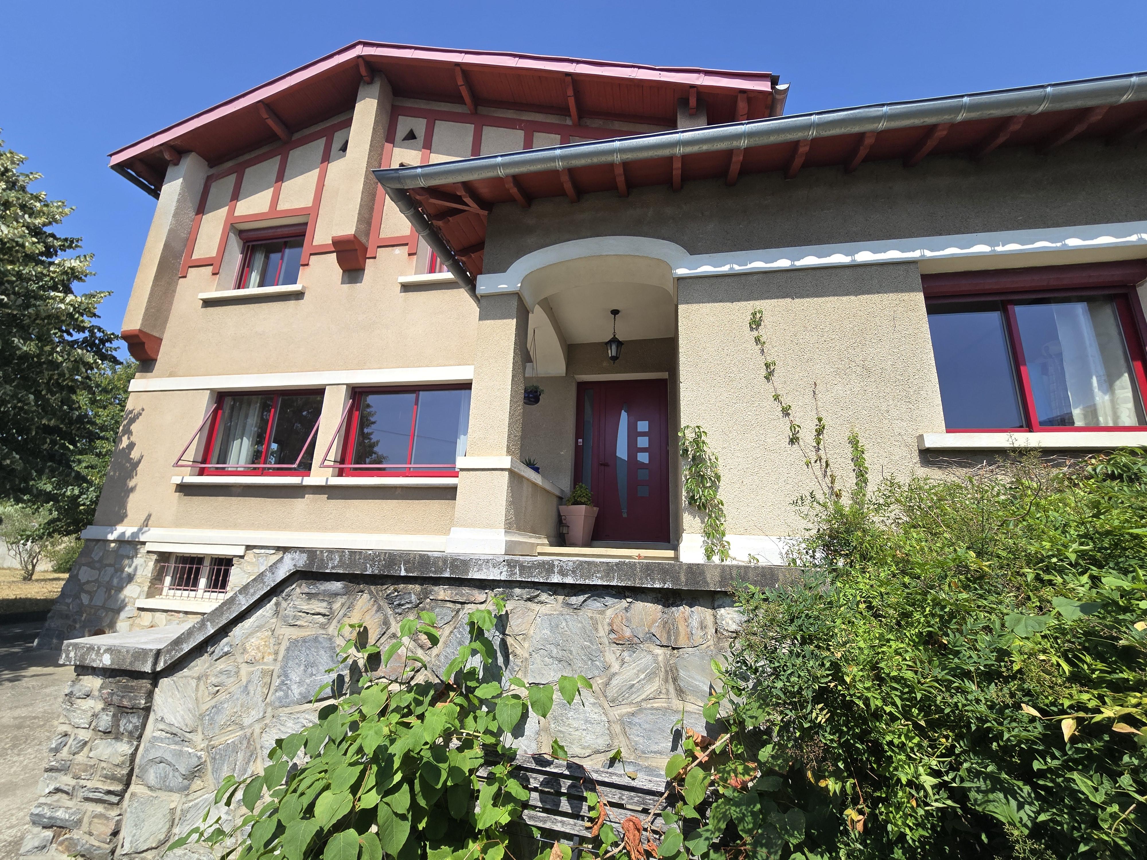Maison 10 pièces 250 m² · à Castres · 250 m² · 395 000 €