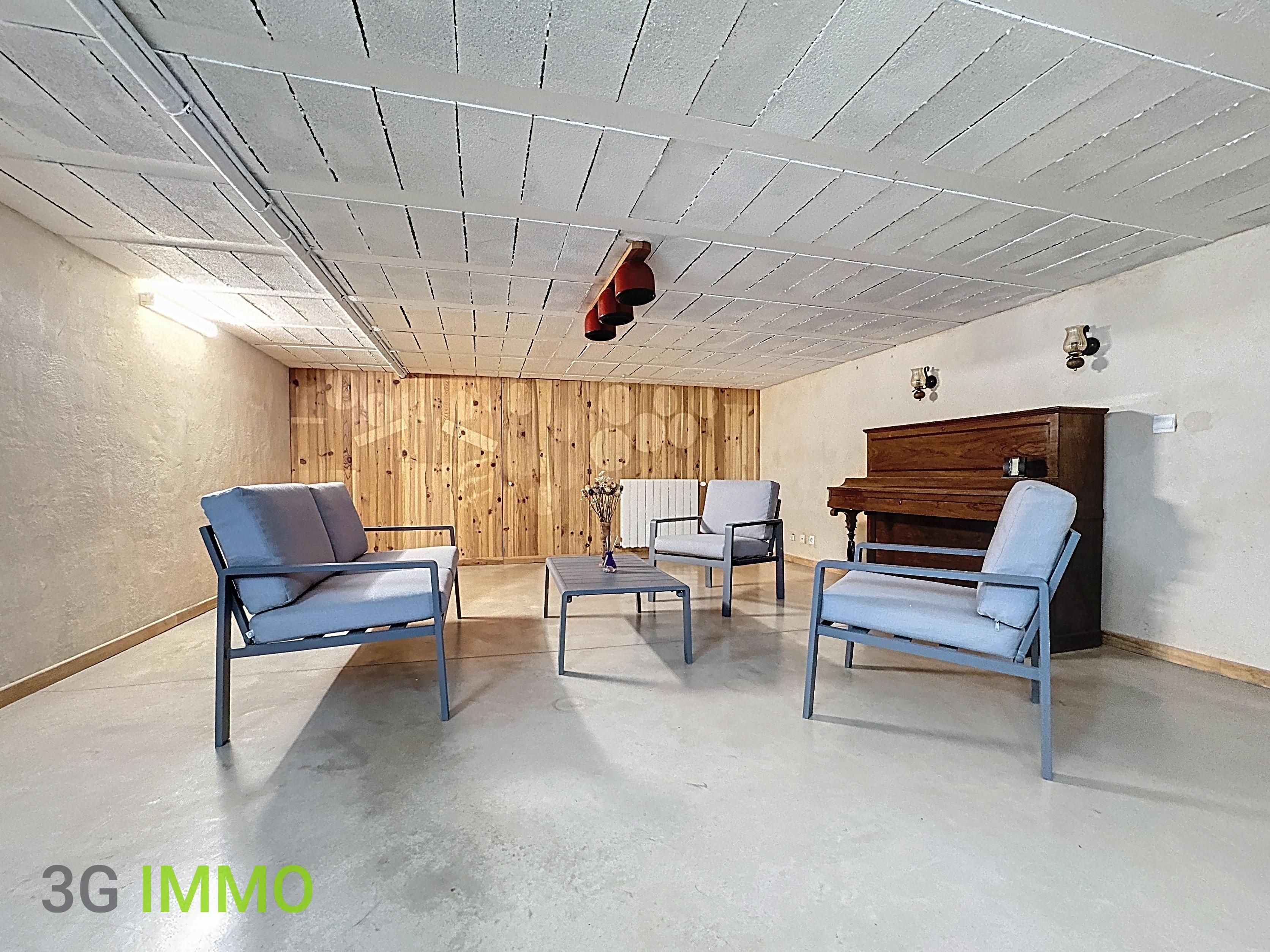 Maison 8 pièces 156 m² · à Puissalicon · 156 m² · 475 000 €