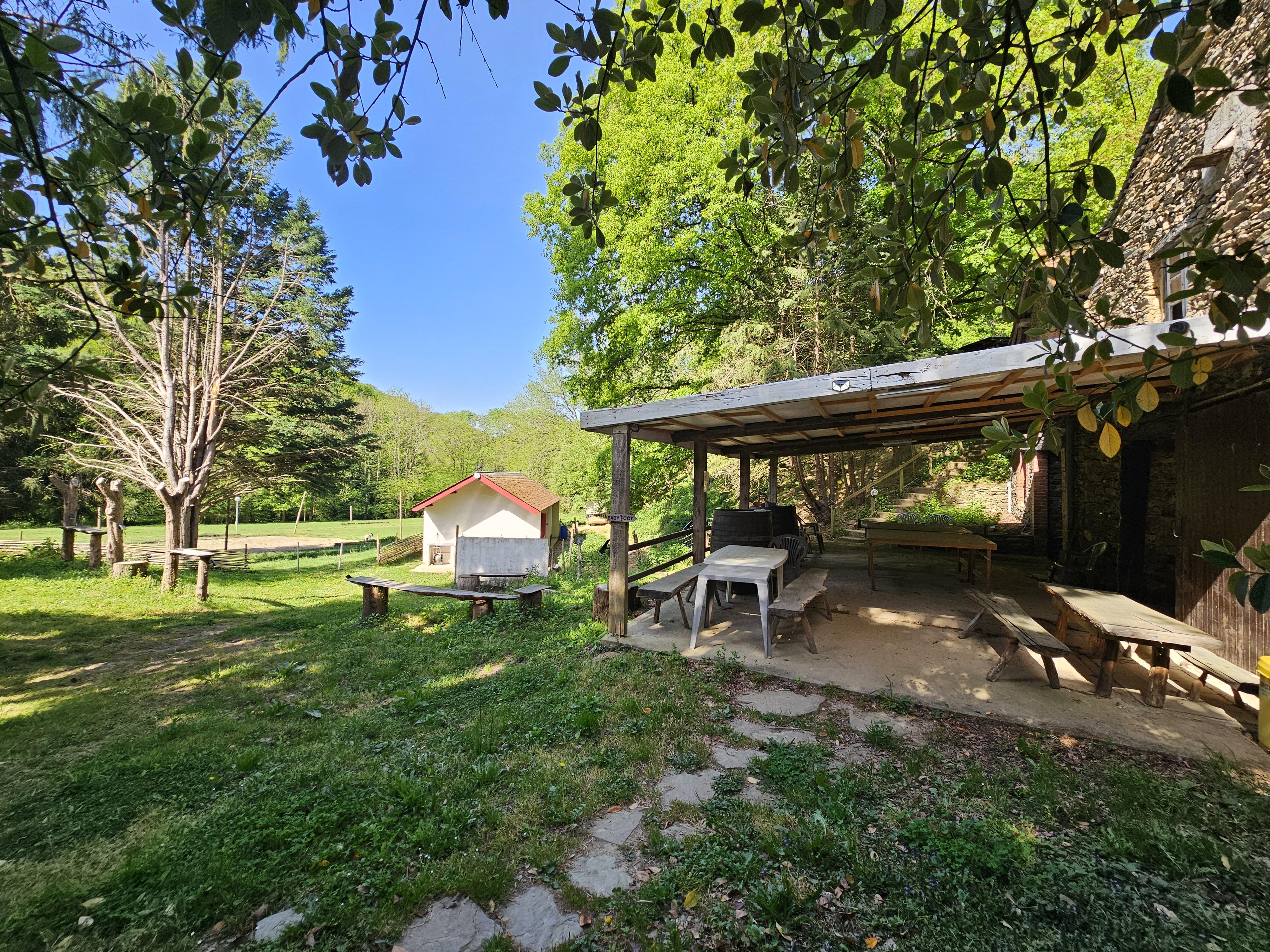 54 pièces 772 m² · à Le Dourn · 772 m² · 980 000 €