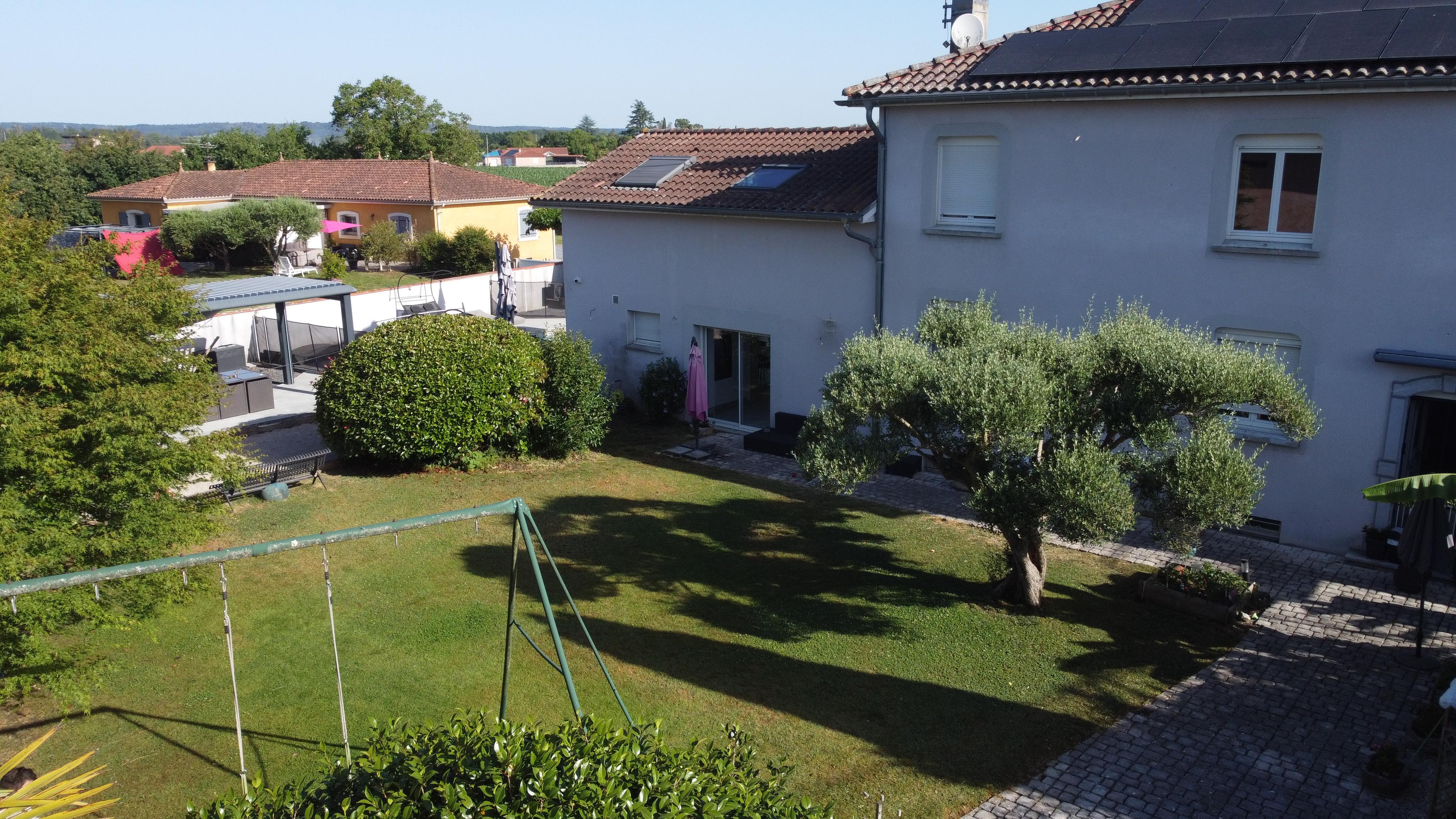Maison 10 pièces 250 m² · à Aurensan · 250 m² · 370 000 €