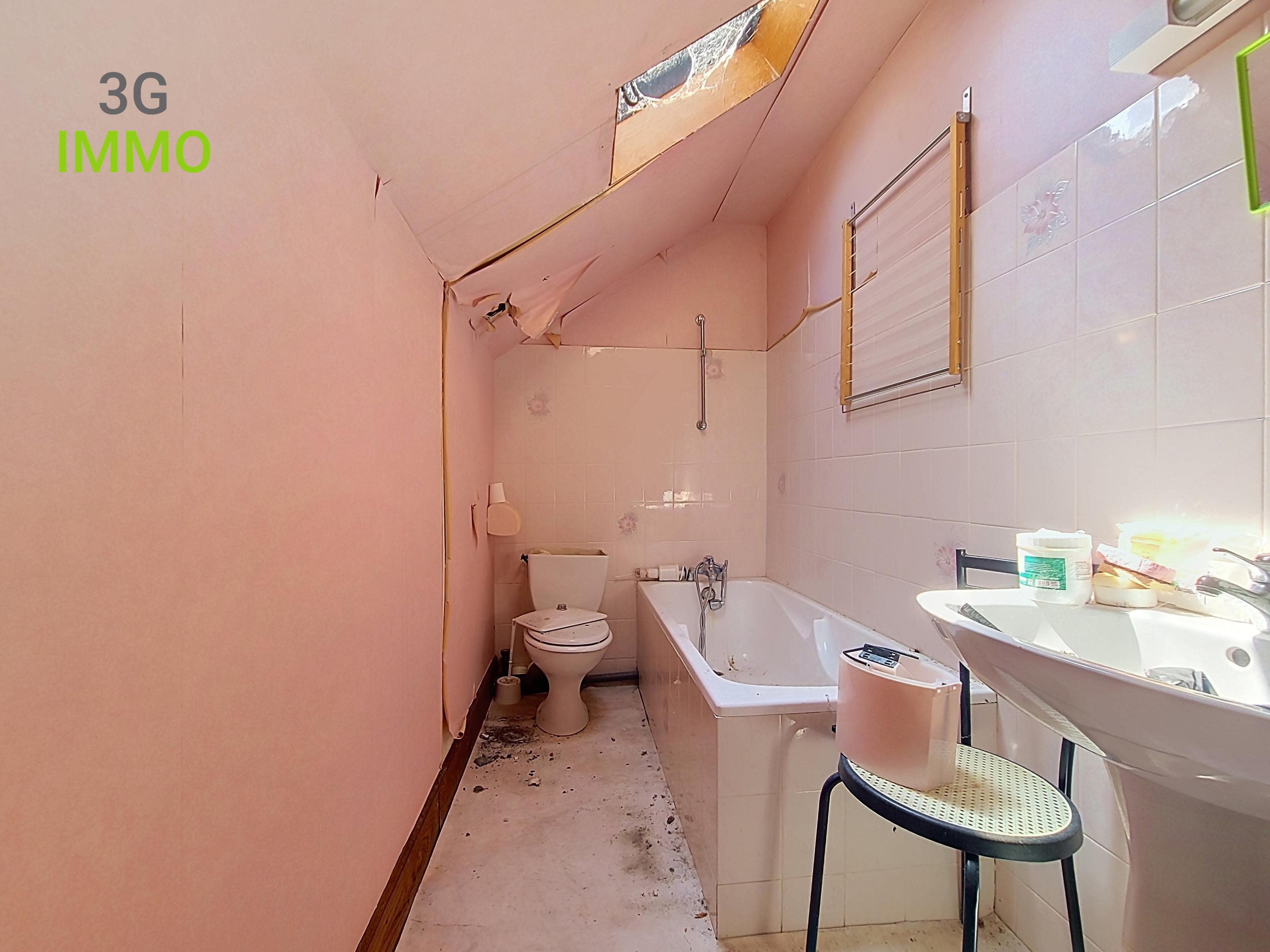 Maison 181 m² · à Loures-Barousse · 181 m² · 130 000 €