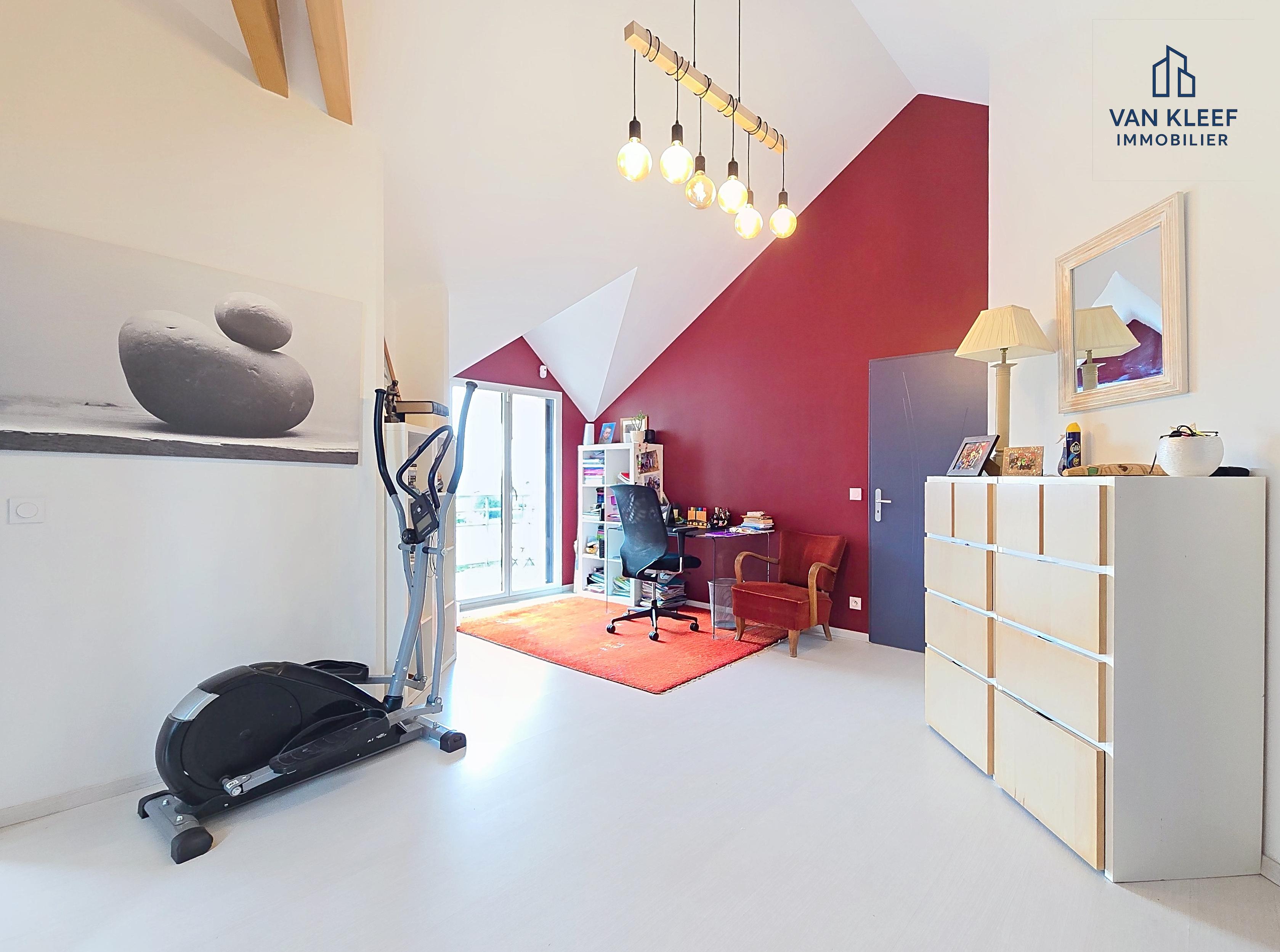Maison 7 pièces 190 m² · à Chevry · 190 m² · 1 095 000 €
