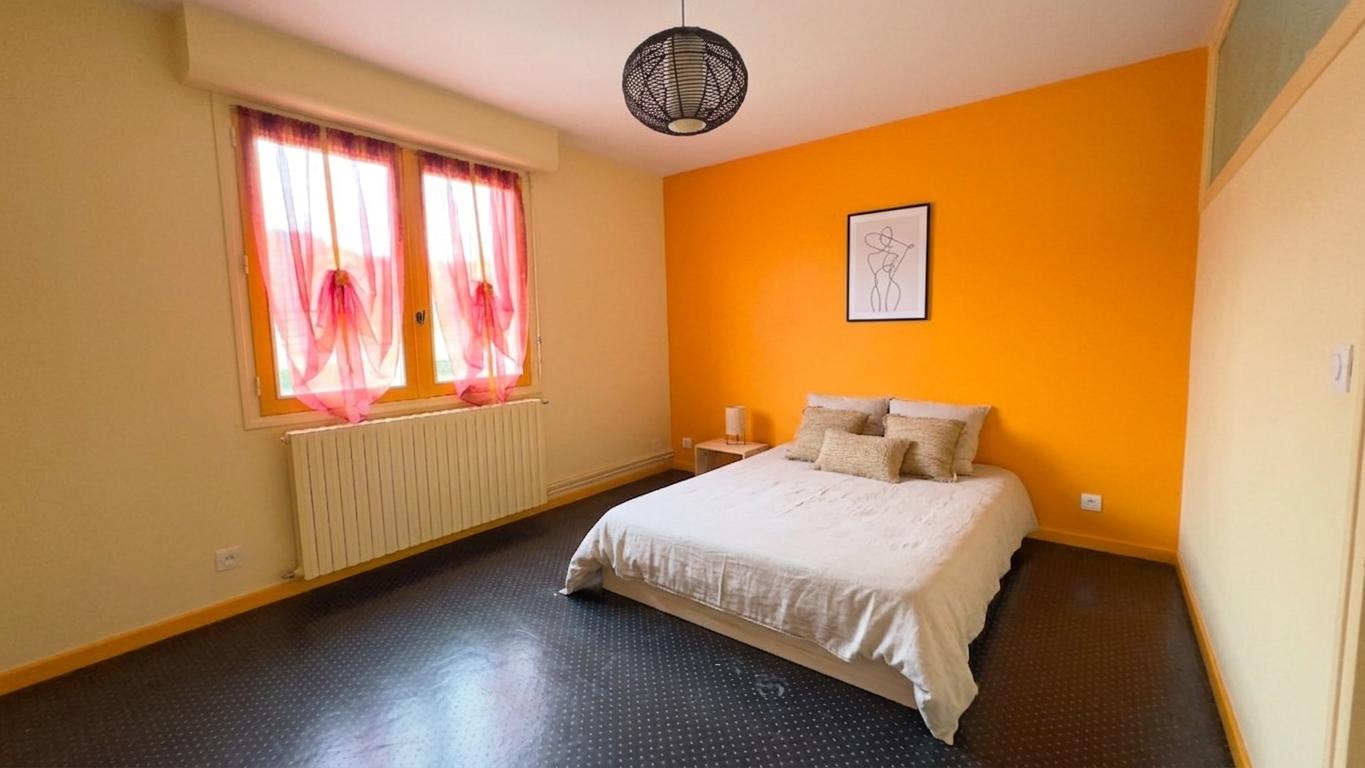 Maison 7 pièces 220 m² · à Saint-Sever · 220 m² · 330 000 €