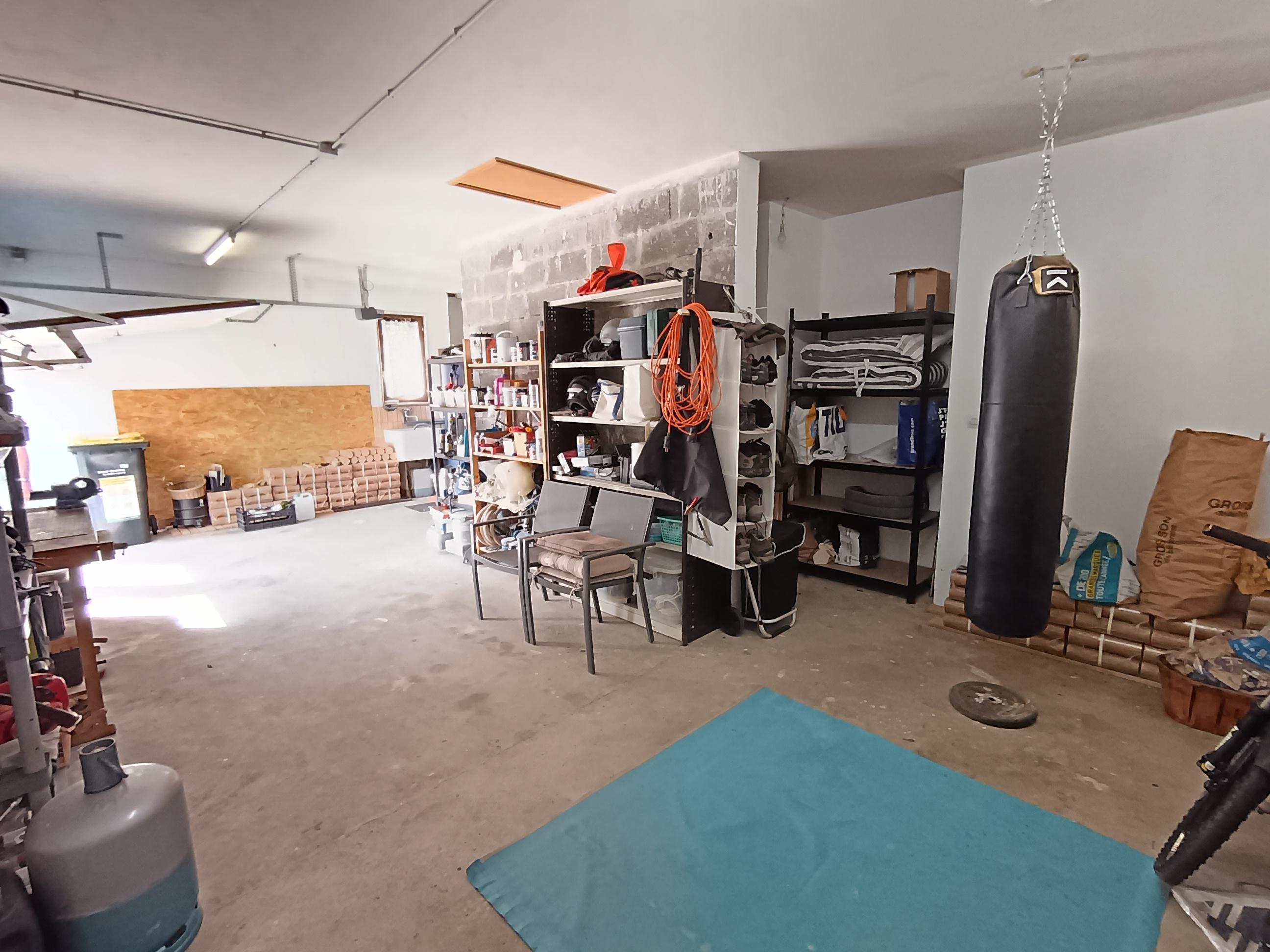 Maison 6 pièces 198 m² · à Saint-Nizier-de-Fornas · 198 m² · 425 000 €