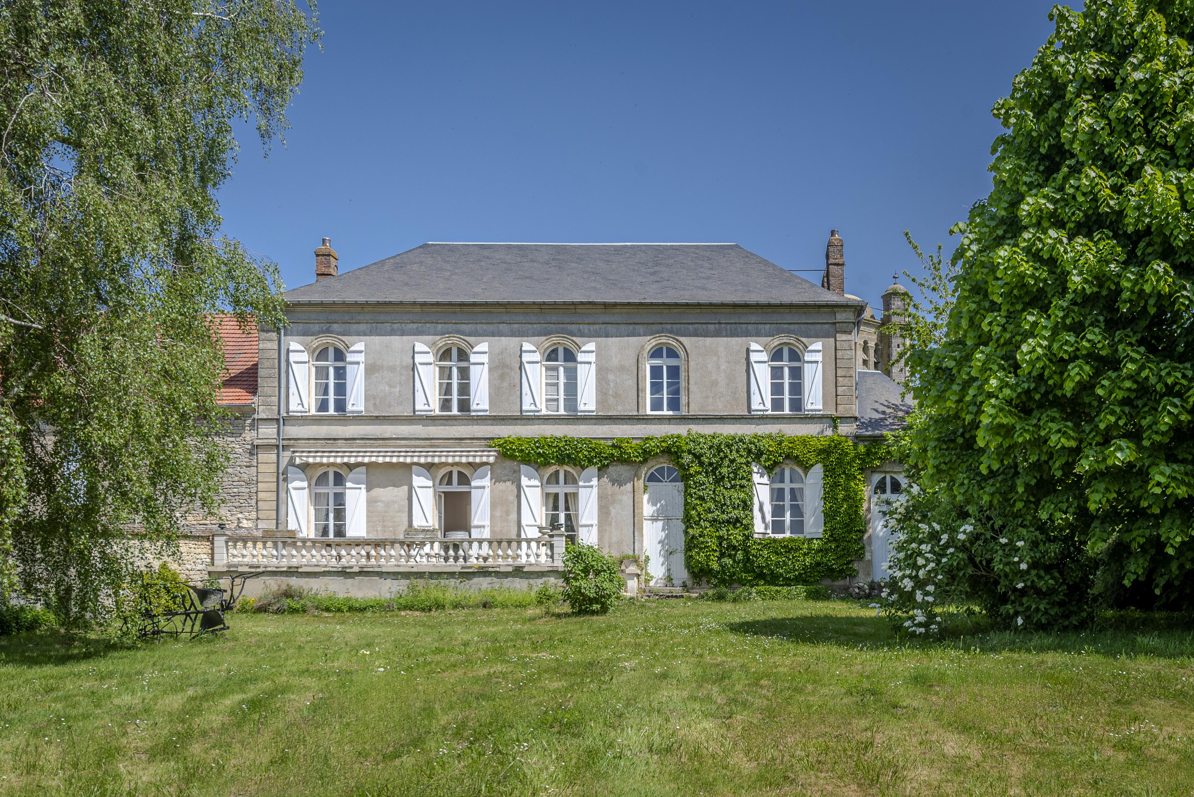 Maison 8 pièces 240 m² · à Chaumont en Vexin · 240 m² · 595 000 €