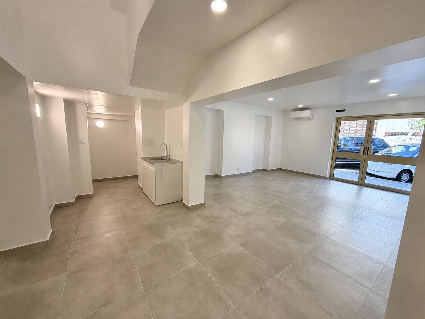 Local commercial 105 m² · à Ajaccio · 105 m² · 1 200 €/mois