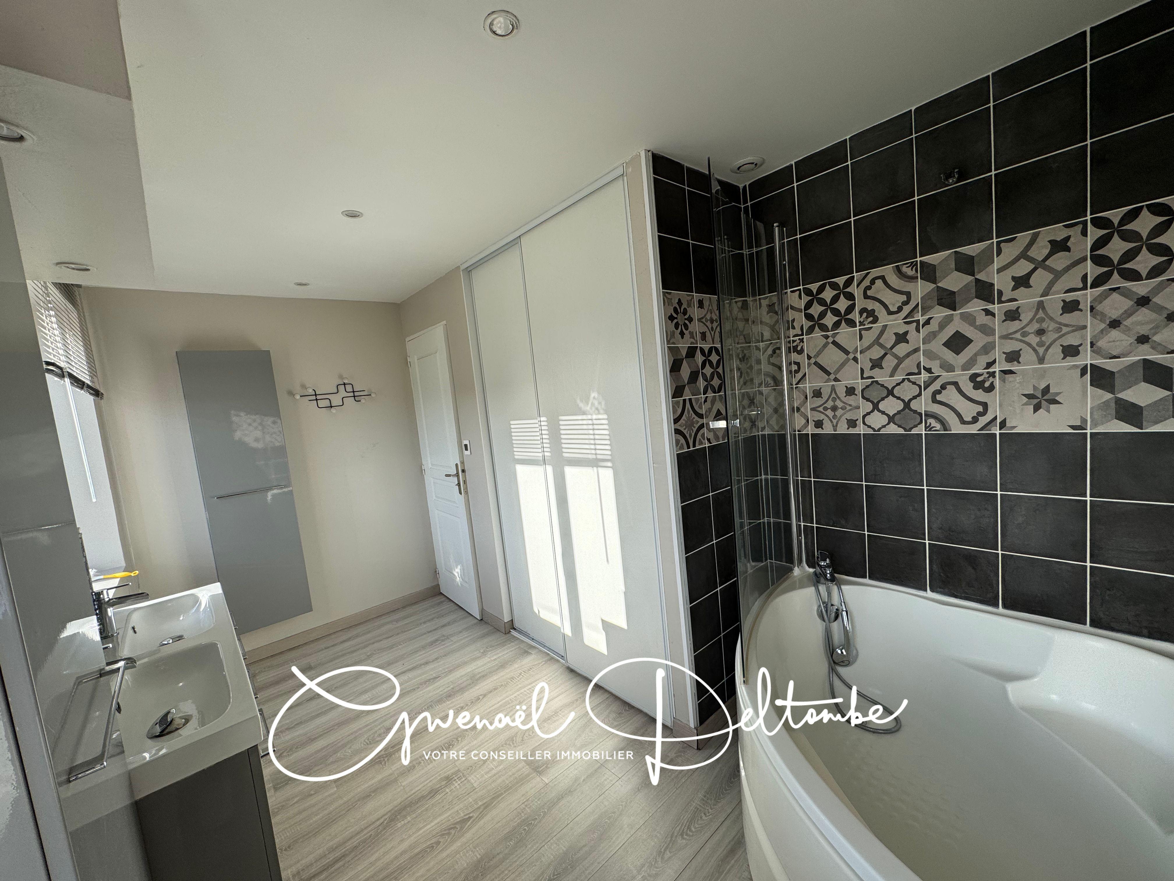 Appartement 4 pièces 82 m² · à Rouvroy · 82 m² · 106 000 €
