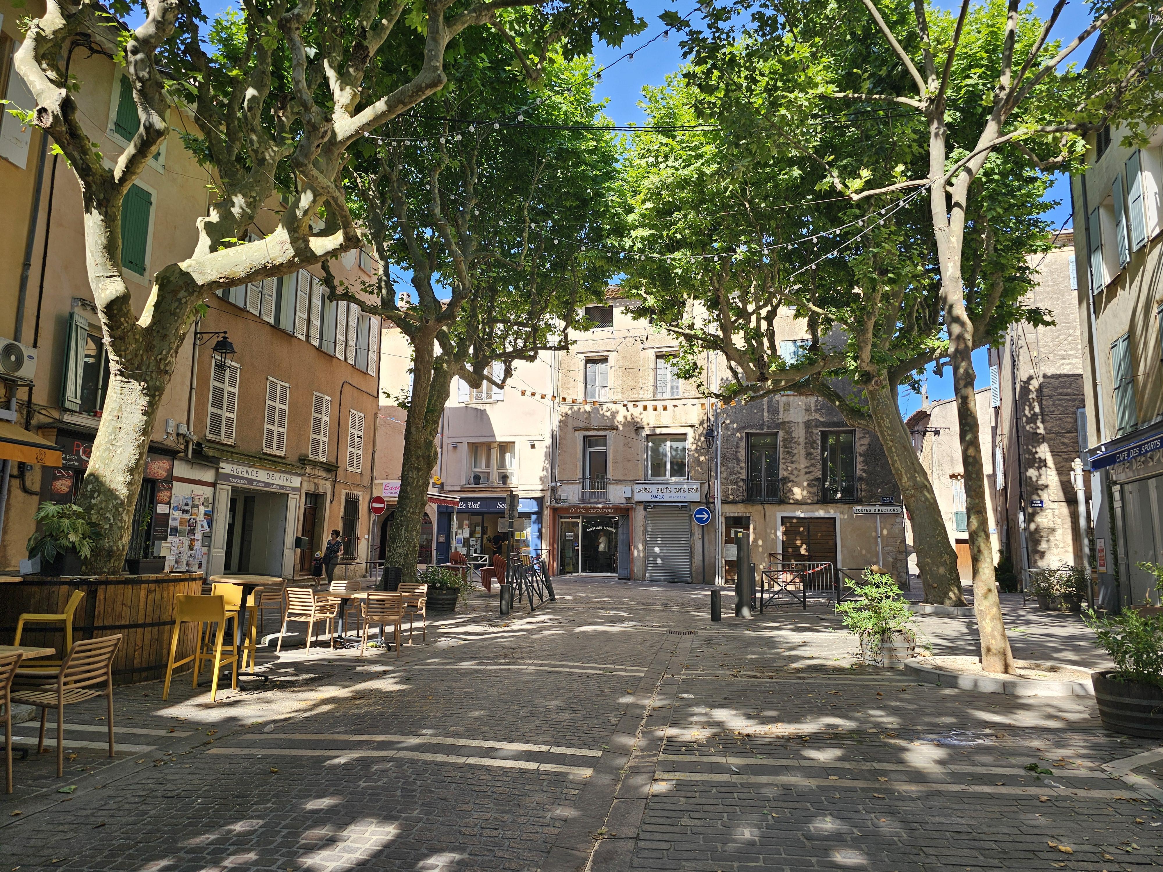 Appartement 3 pièces 64 m² · à Le Val · 63,7 m² · 53 000 €