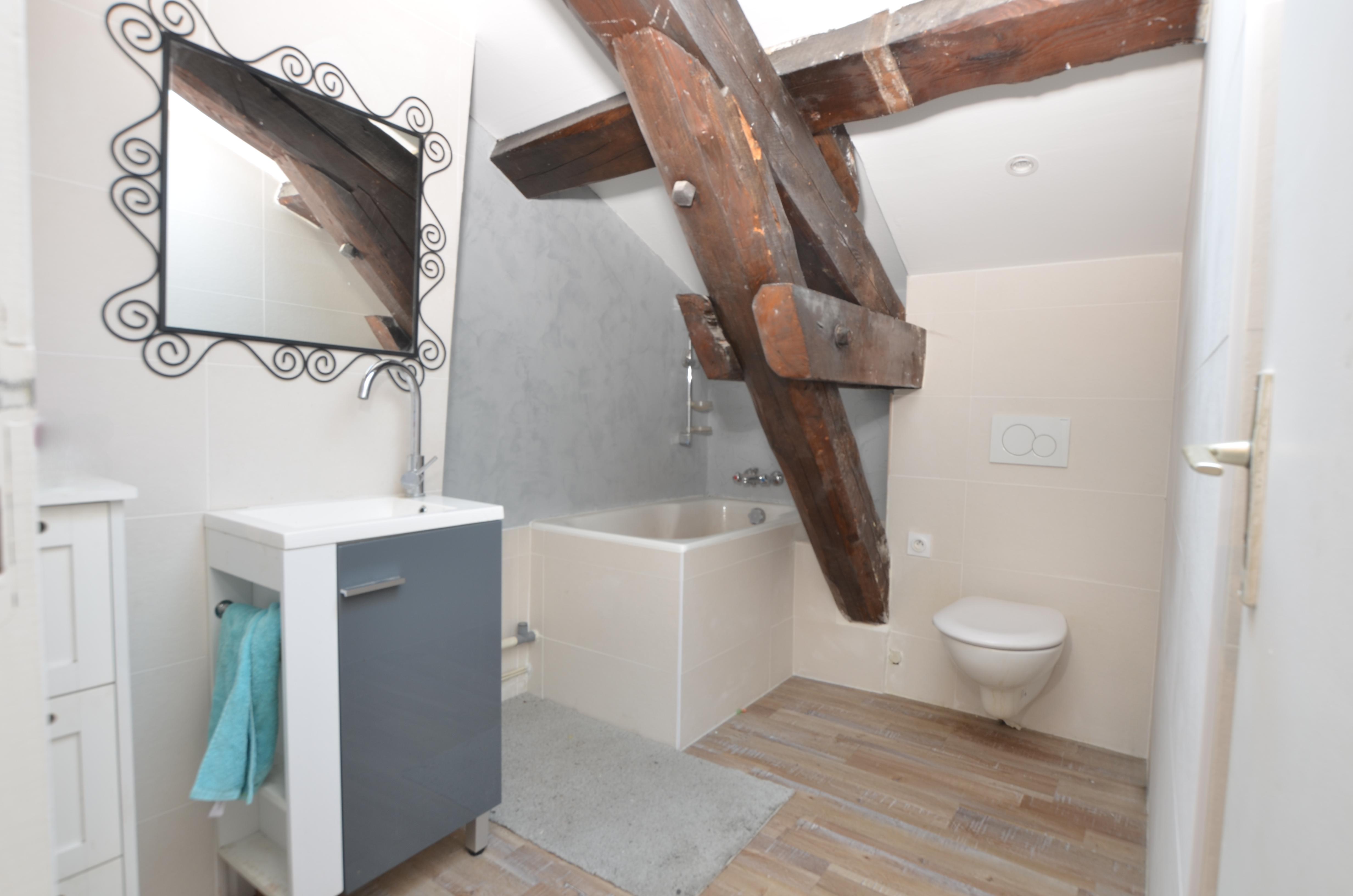 Appartement 6 pièces 145 m² · à Saint-Chamond · 145 m² · 197 000 €