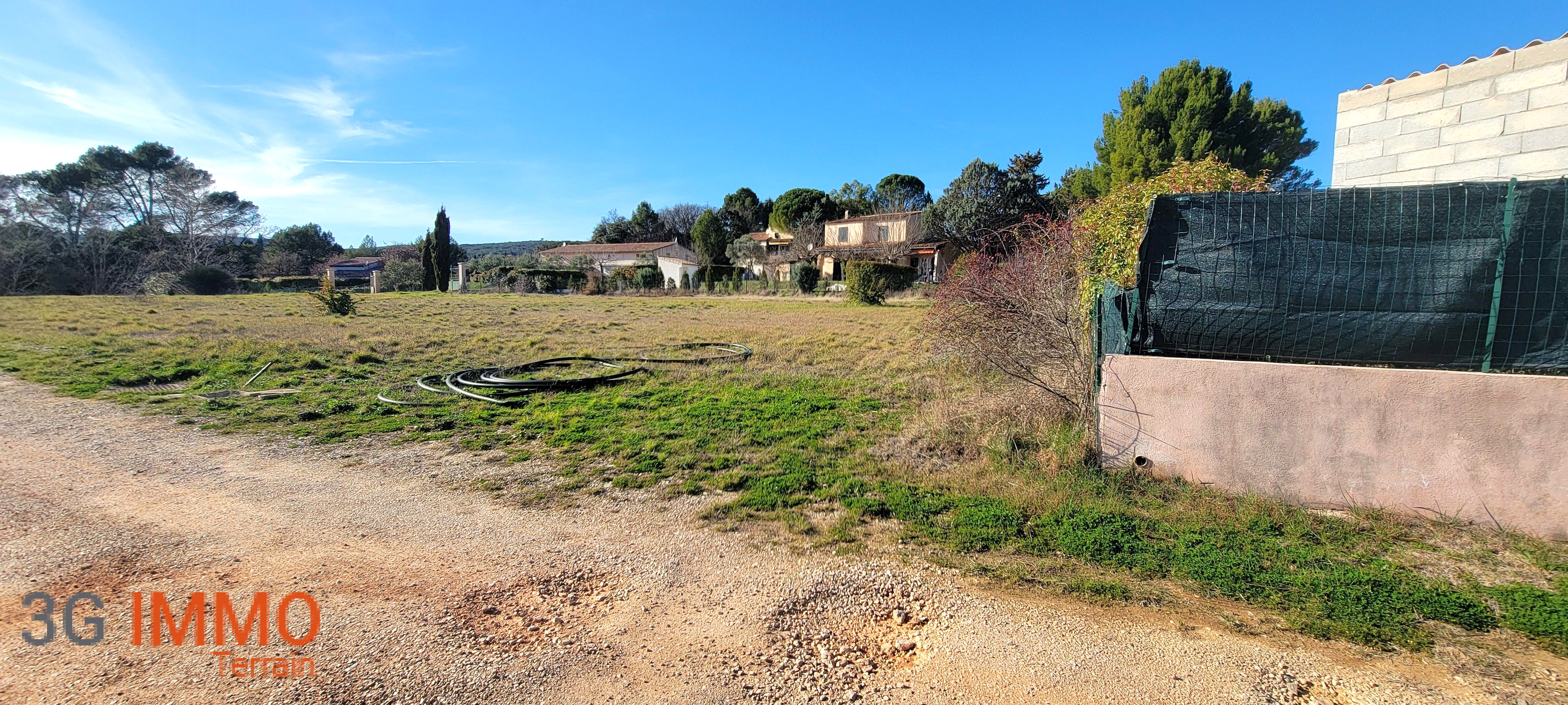 Terrain 750 m² · à Brue-Auriac · 165 000 €