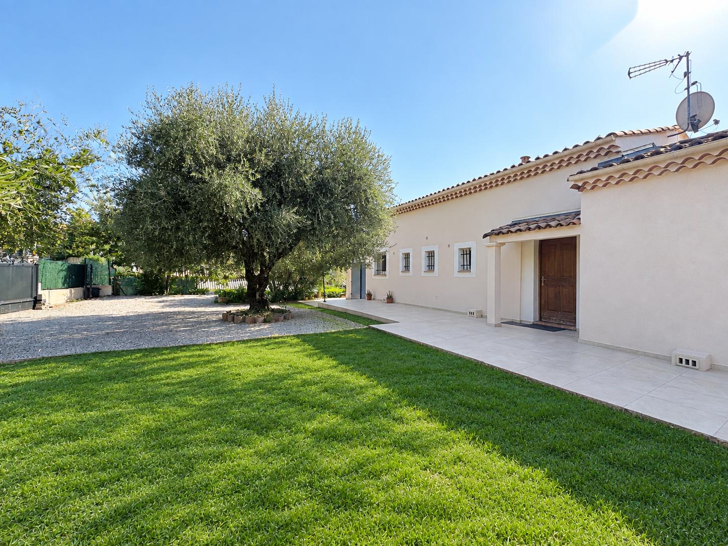 Maison 7 pièces 145 m² · à Grasse · 145 m² · 750 000 €