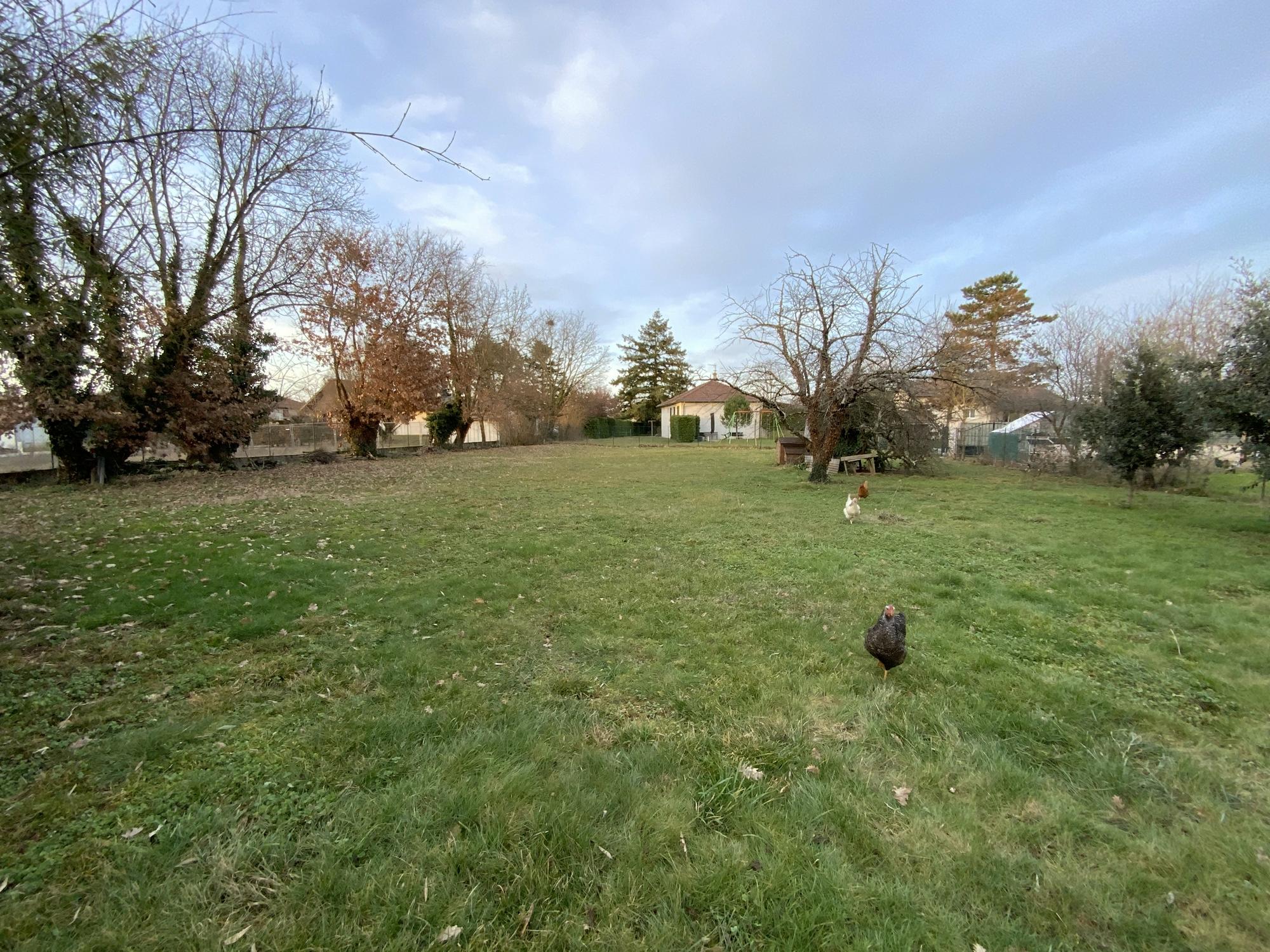 Terrain constructible à Charvieu-Chavagneux (38230) - Charvieu-Chavagneux · 220 000 €