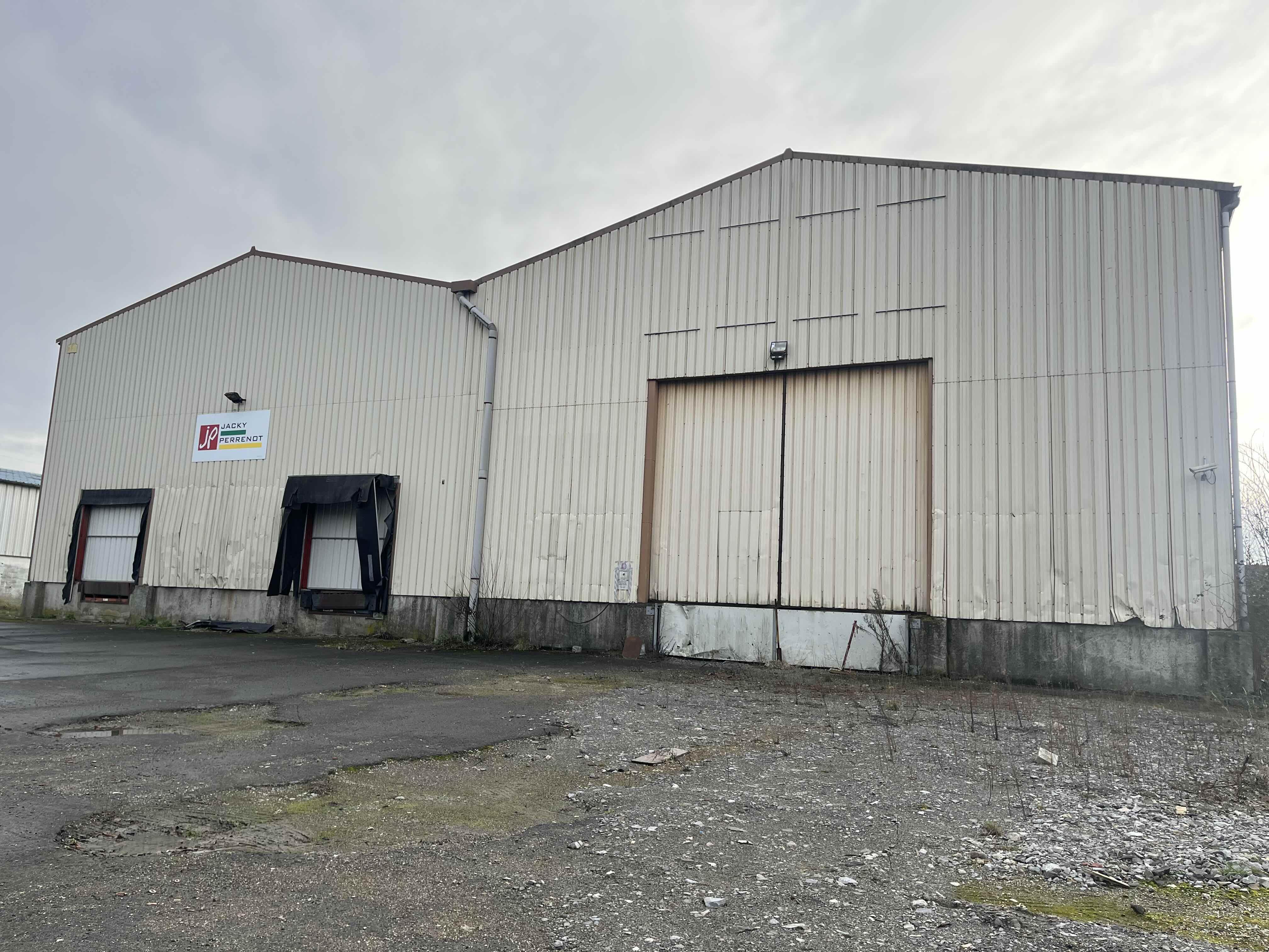 Local commercial 1250 m² · à Gauchy · 1 250 m² · 6 000 €/mois