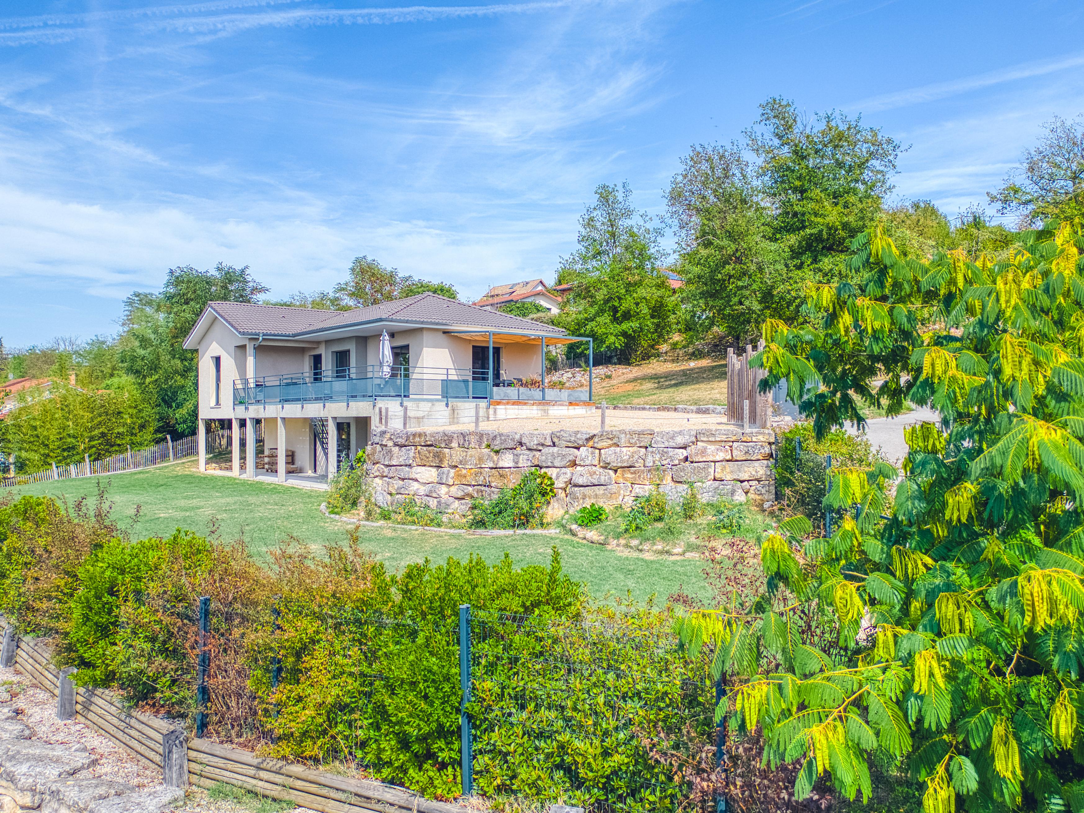 Maison 6 pièces 137 m² · à Ceyzériat · 136,8 m² · 479 000 €