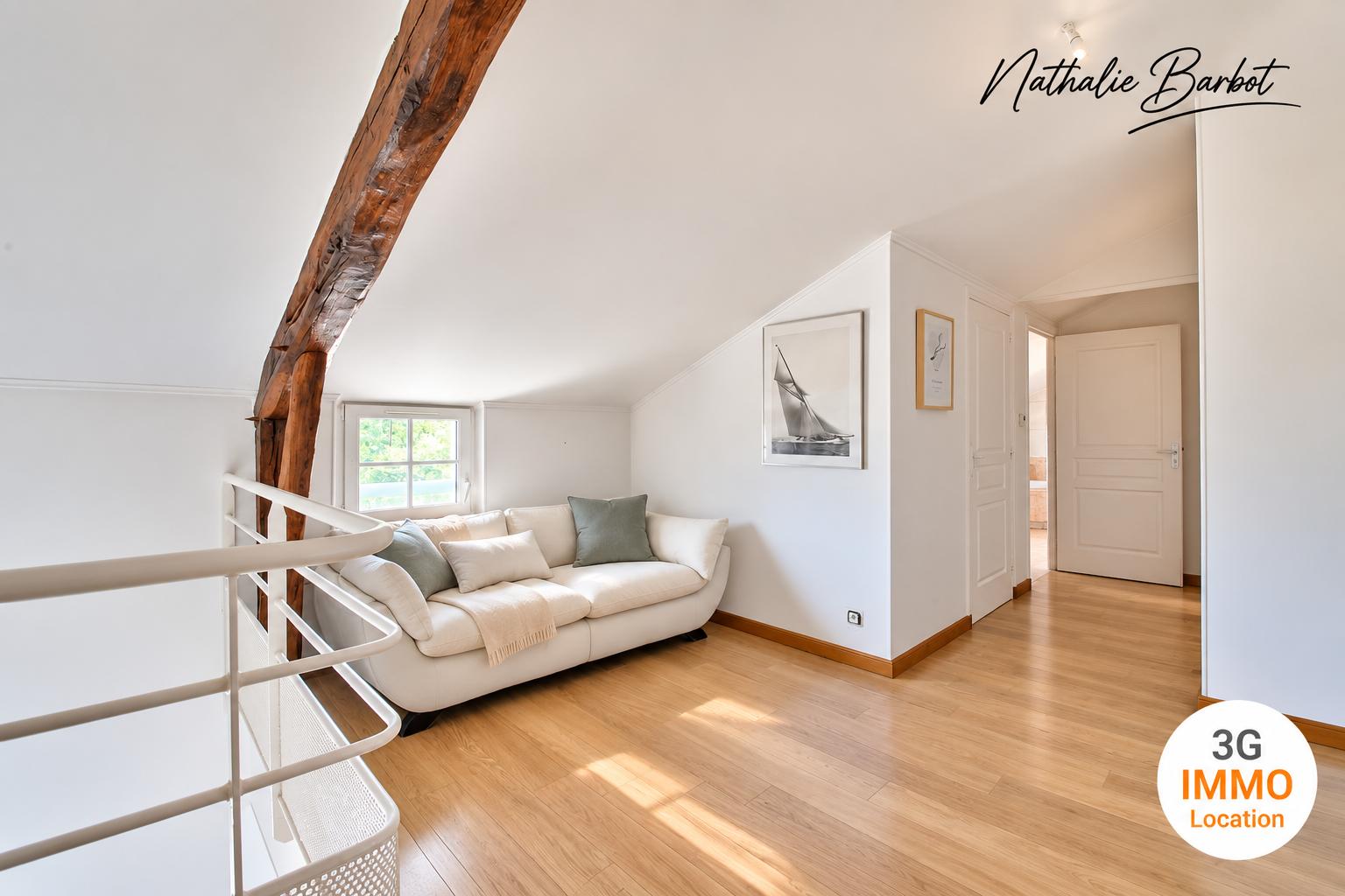 Maison 215 m² · à L'Épine · 215 m² · 1 115 €/mois