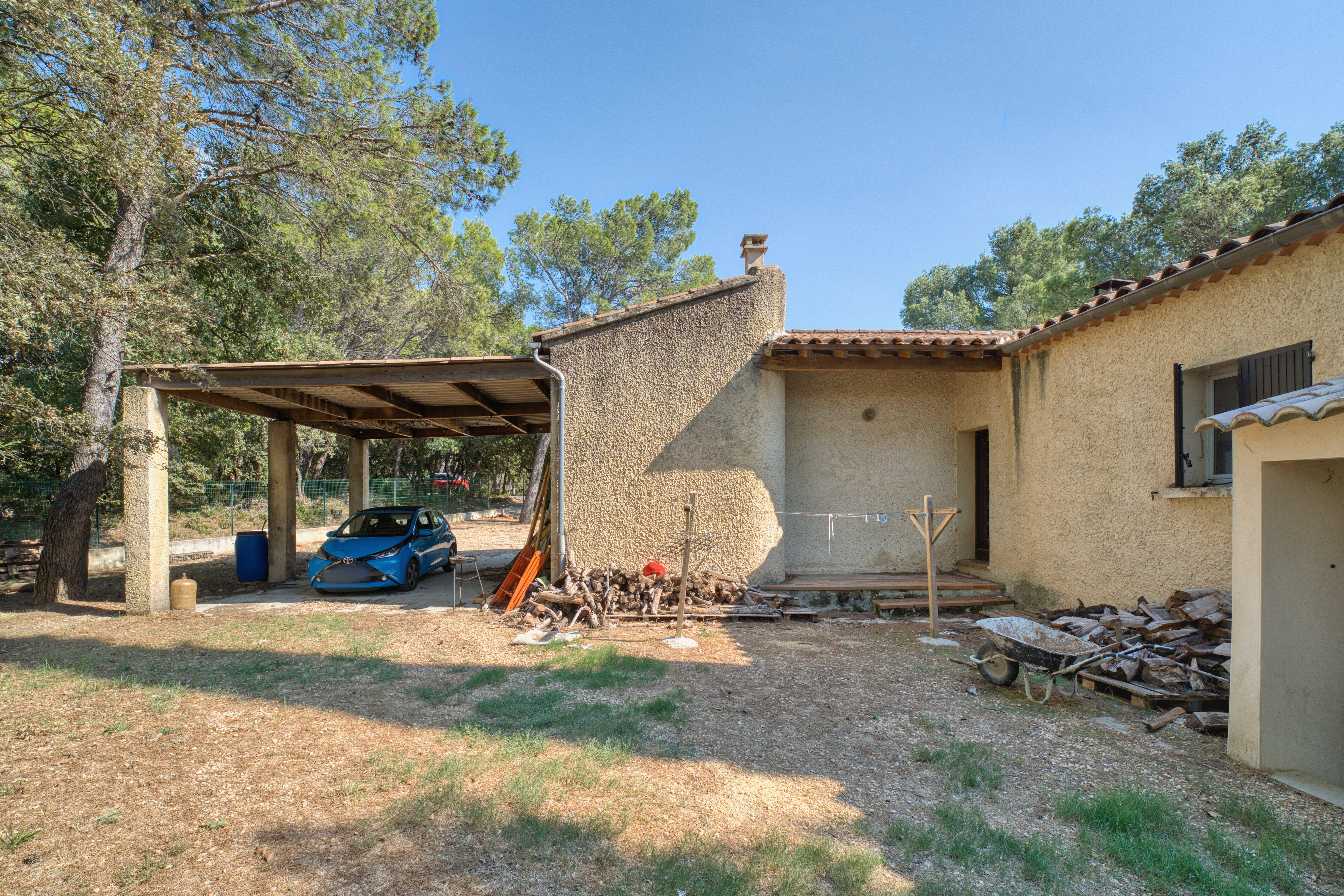Maison 5 pièces 147 m² · à Uchaux · 147 m² · 399 000 €