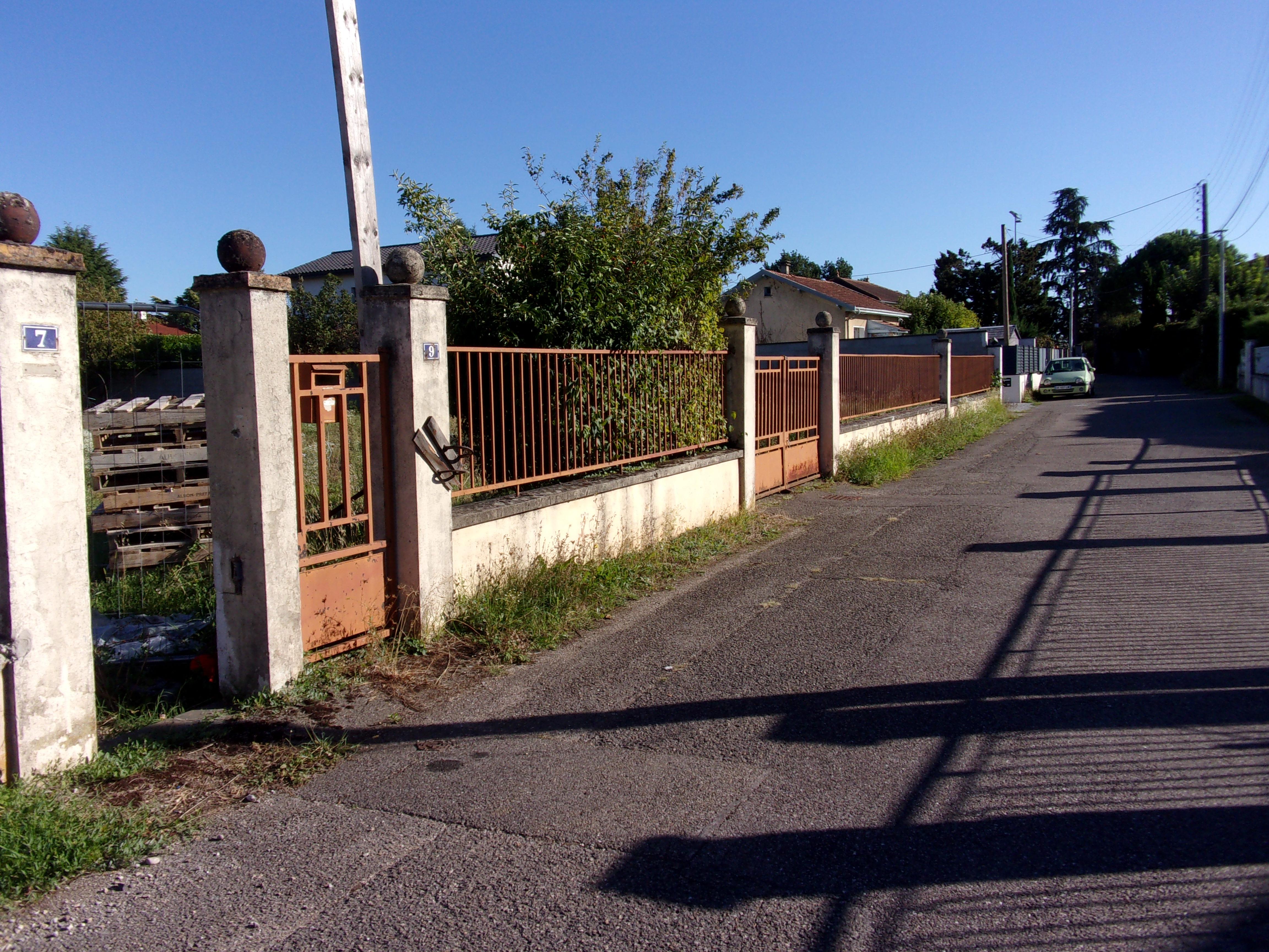 Terrain constructible à Chassieu (69680) - Chassieu · 385 000 €