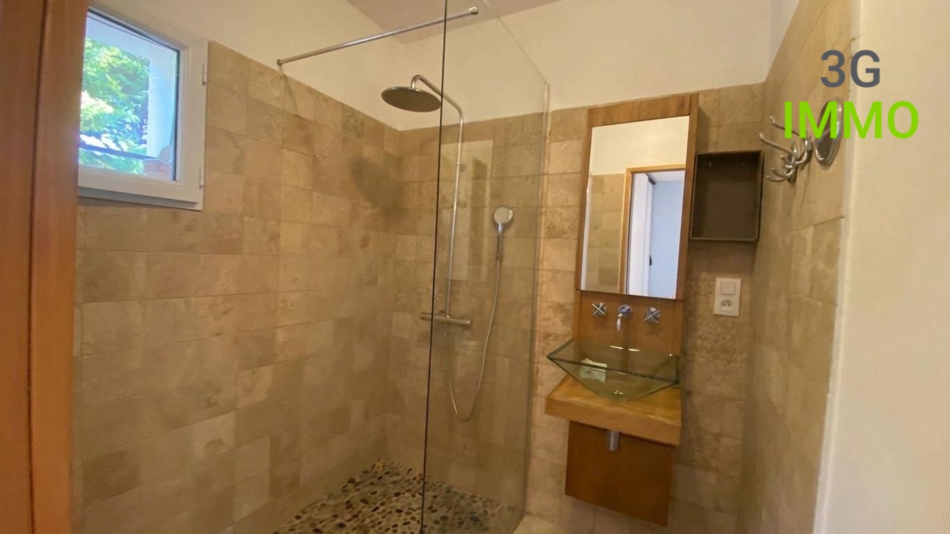 Maison 4 pièces 94 m² · à Orange · 94 m² · 259 000 €