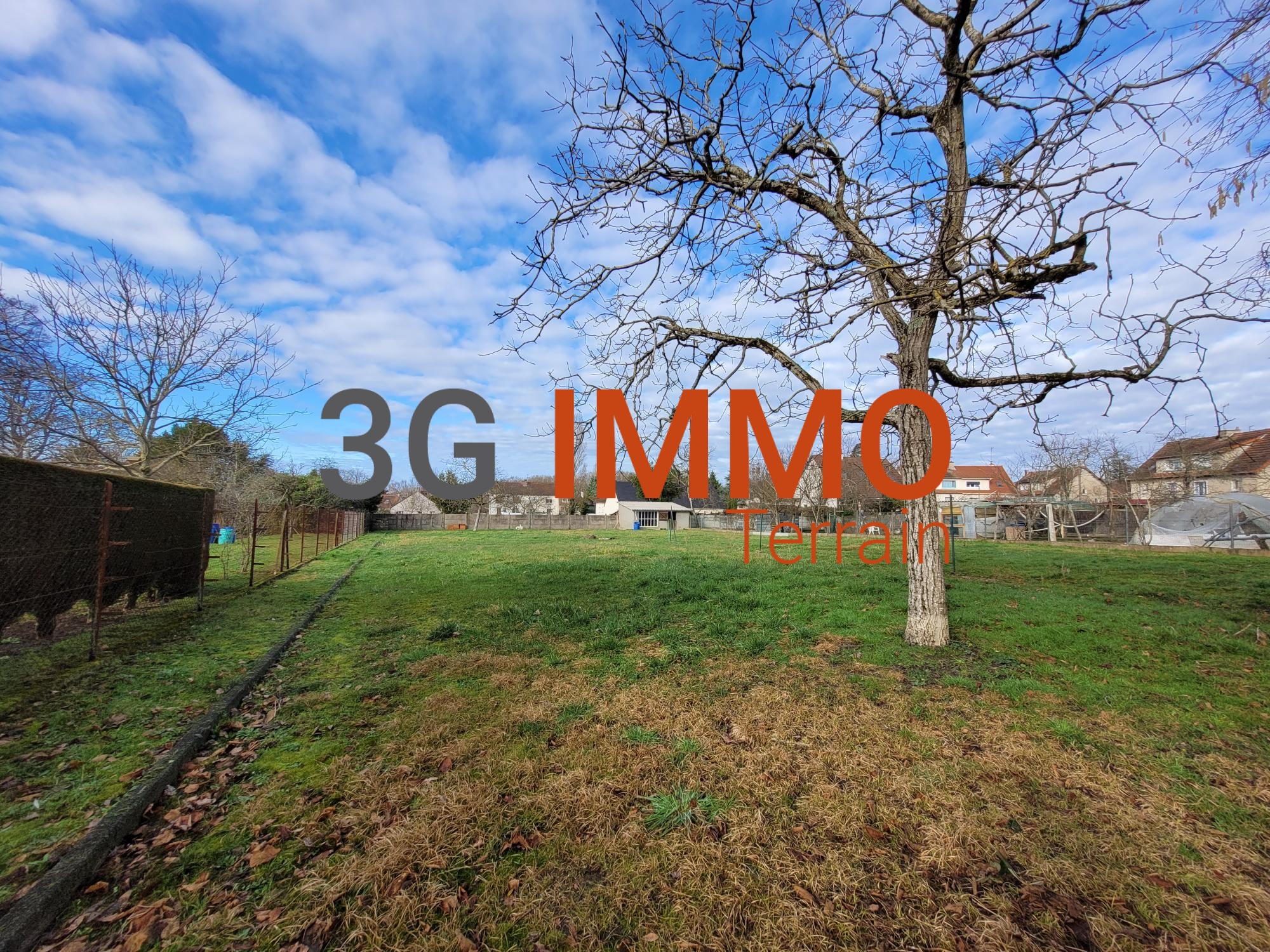 Terrain 1400 m² · à Vierzon · 28 000 €
