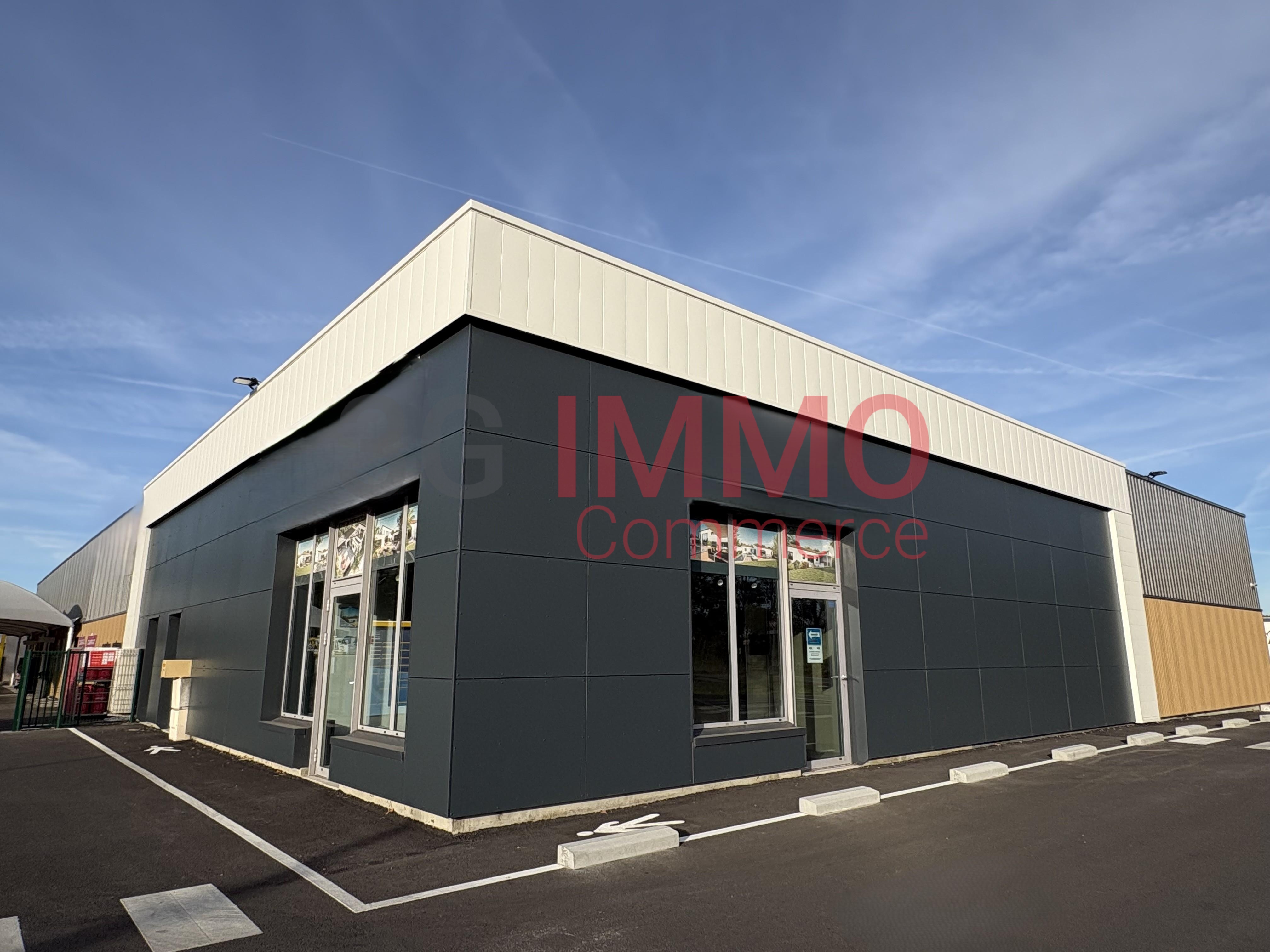 Local commercial 120 m² · à Bessines · 120 m² · 2 000 €/mois