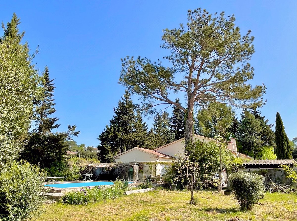Maison 7 pièces 136 m² à Carcès