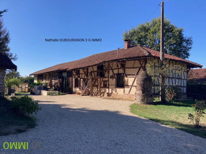 Maison 9 pièces 196 m² · à Saint-Jean-sur-Reyssouze · 196 m² · 348 000 €