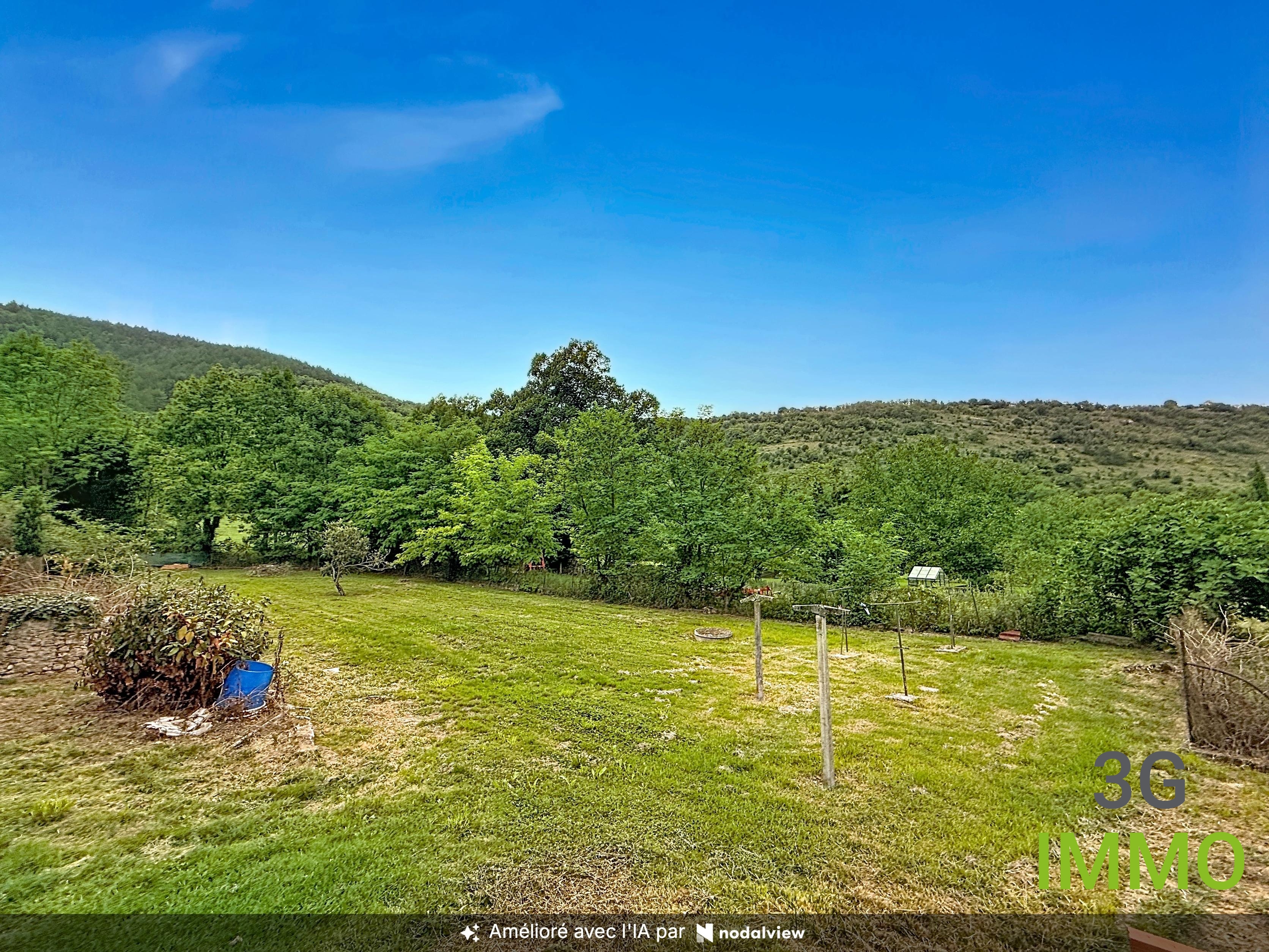 Maison 12 pièces 280 m² · à Calzan · 280 m² · 210 000 €