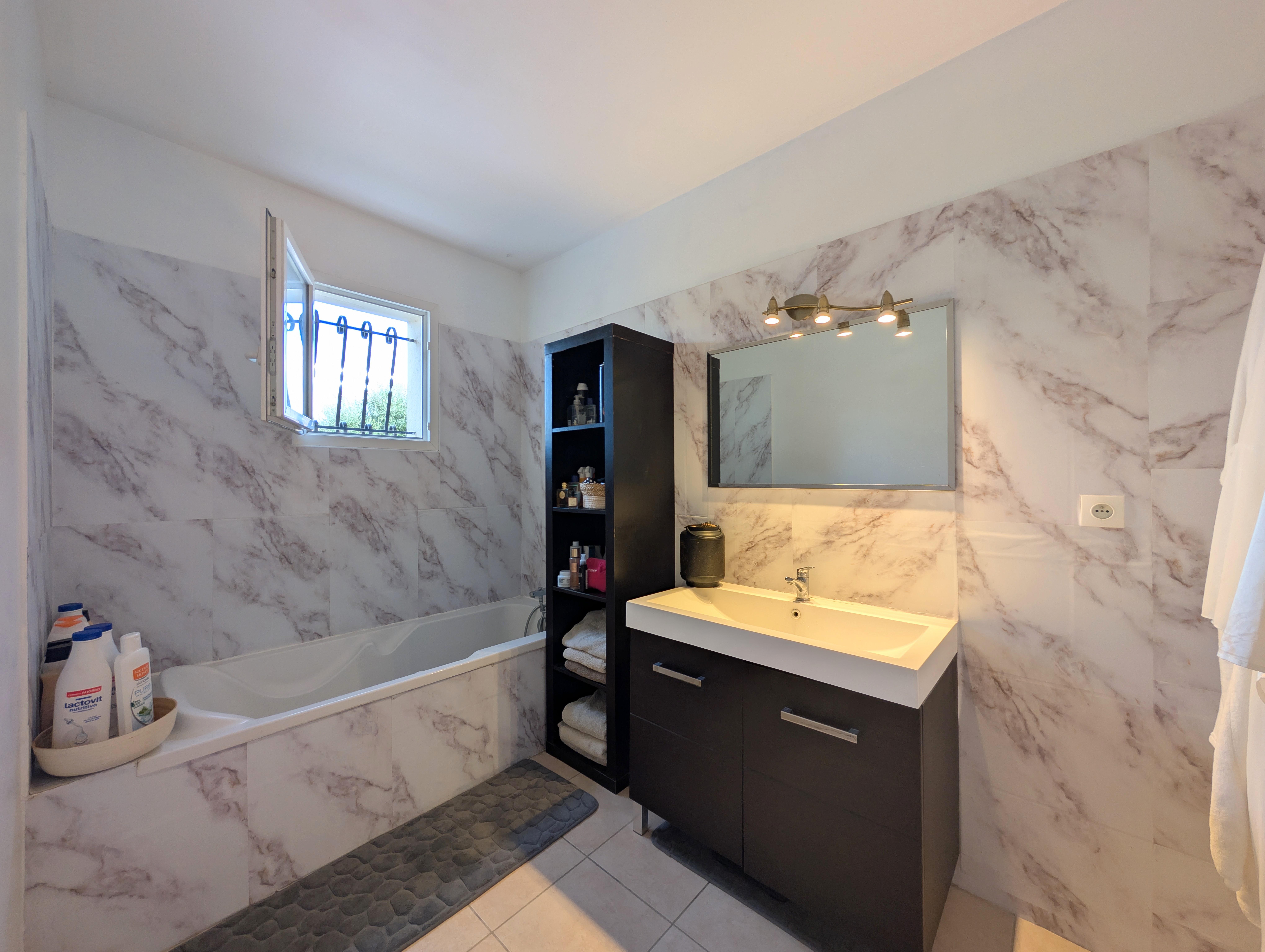Maison 4 pièces 82 m² · à Nézignan-l'Évêque · 82 m² · 362 000 €