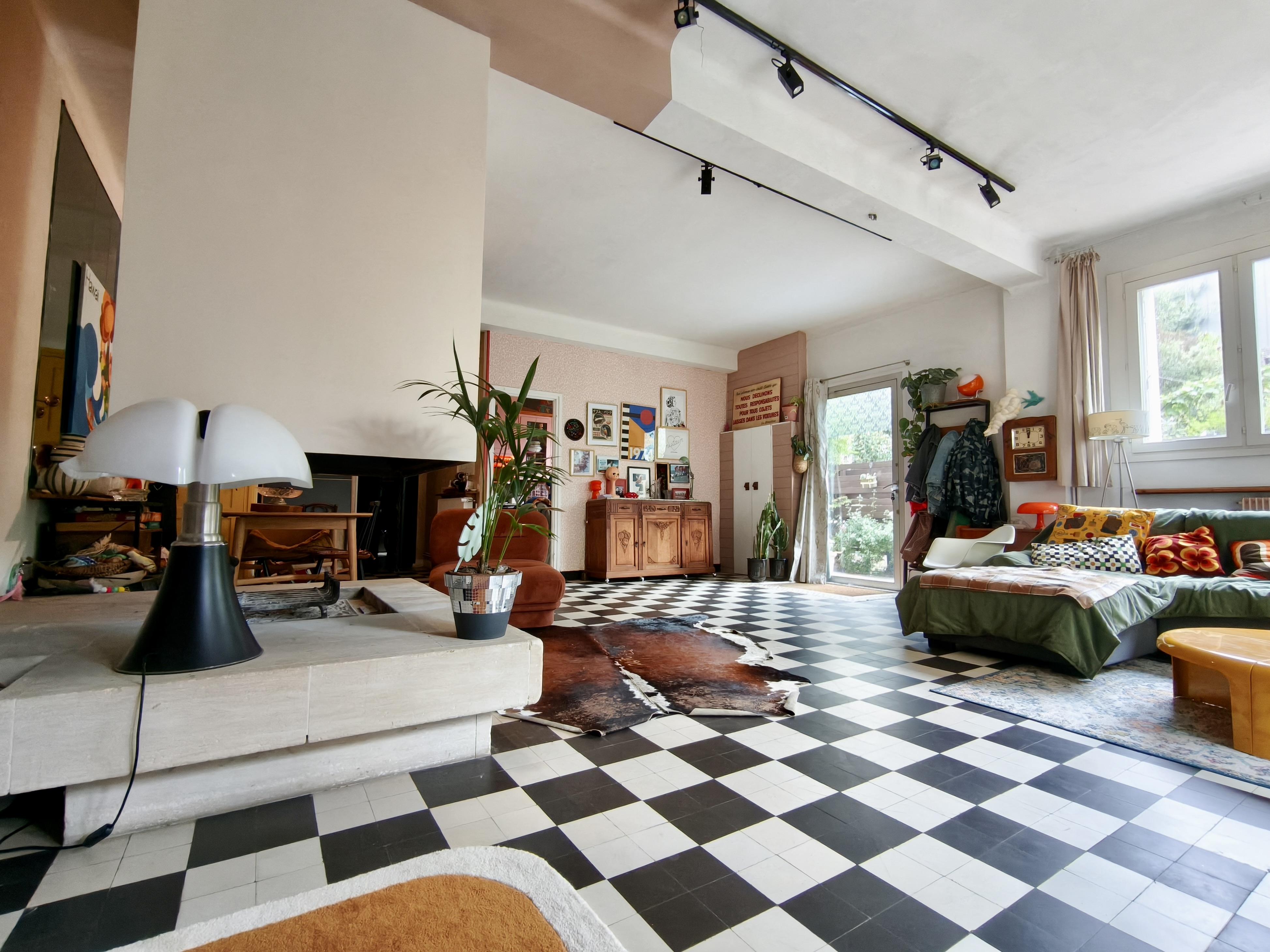 Maison 6 pièces 148 m² · à Paris · 148 m² · 1 995 000 €