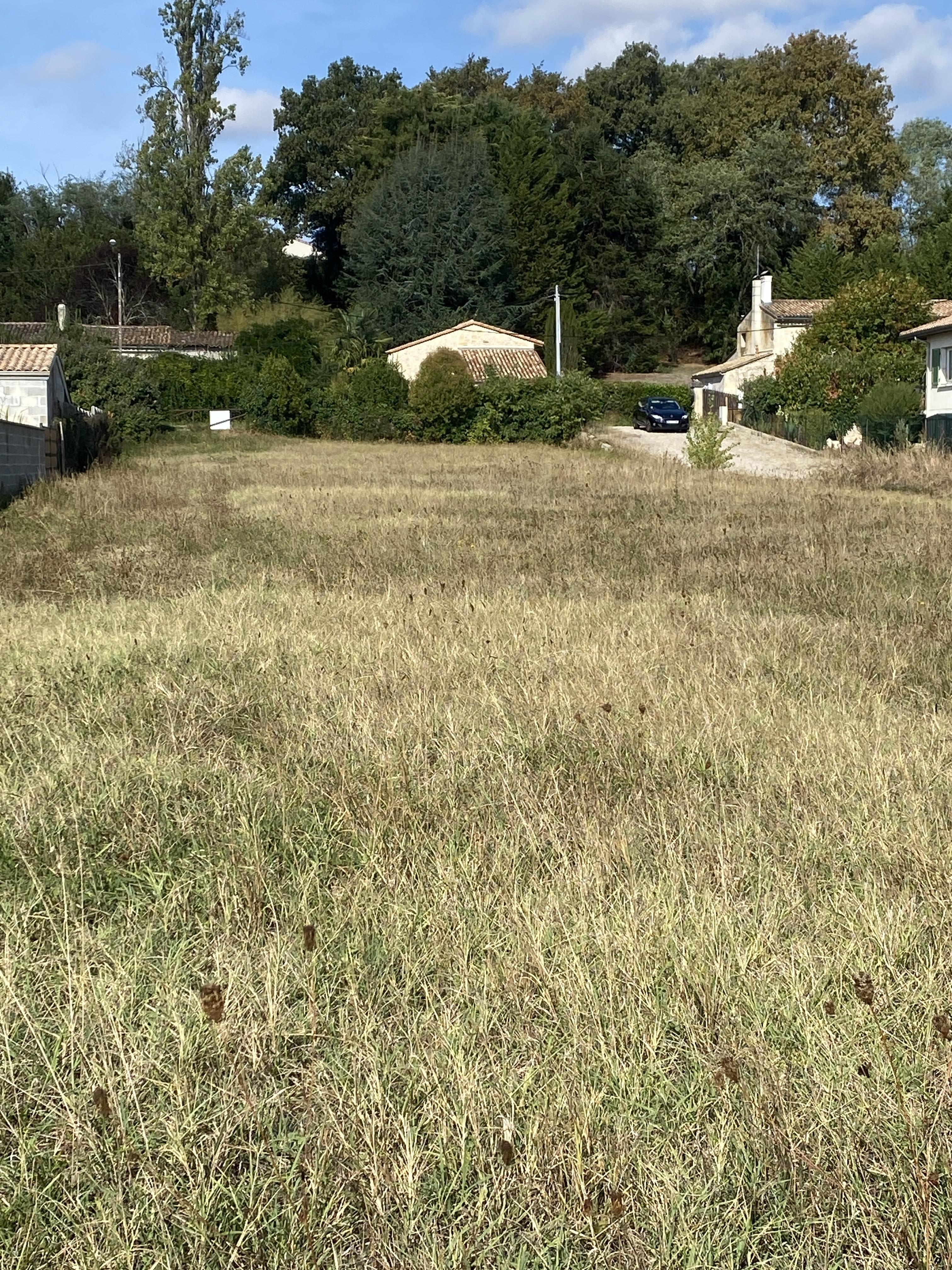 Terrain 1750 m² · à Arveyres · 130 000 €