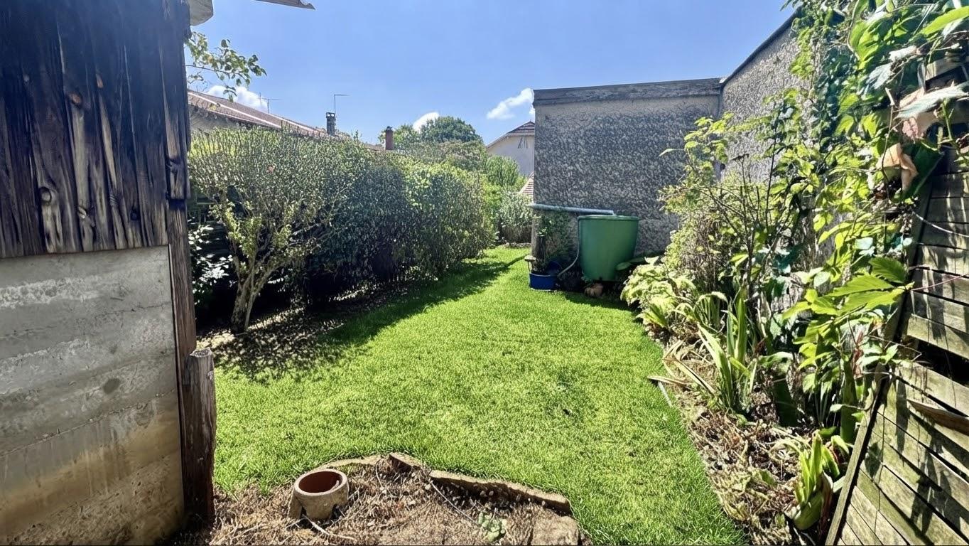 Maison 5 pièces 102 m² · à Loyettes · 102 m² · 215 000 €