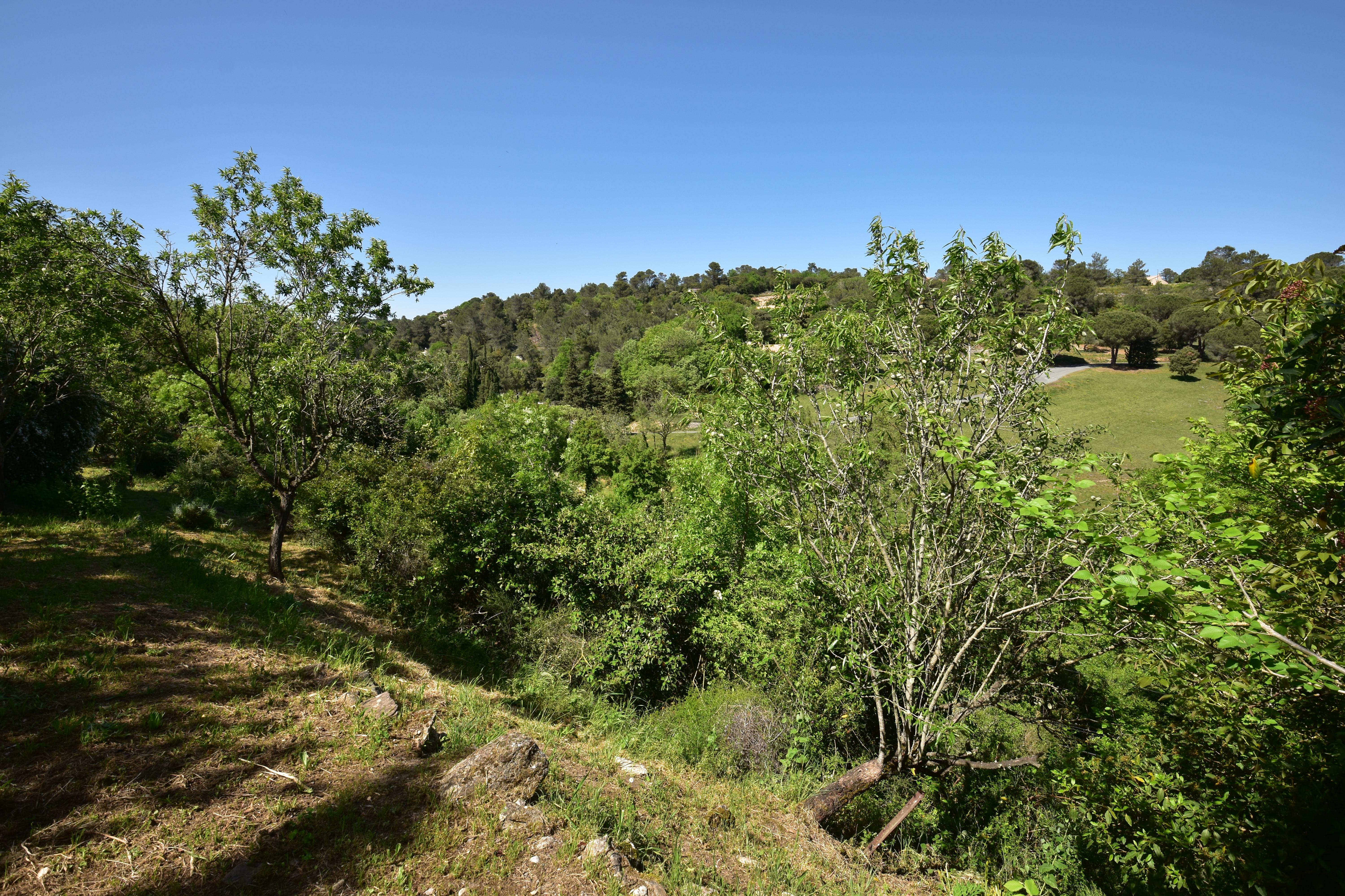 Immeuble 9 pièces 159 m² · à Aragon · 159 m² · 196 000 €