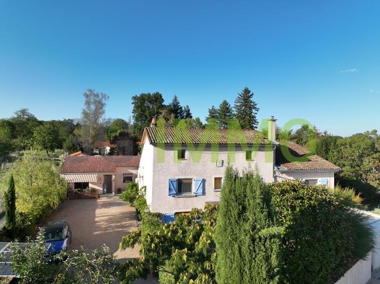Maison 10 pièces 263 m² · à Orléat · 263 m² · 360 000 €