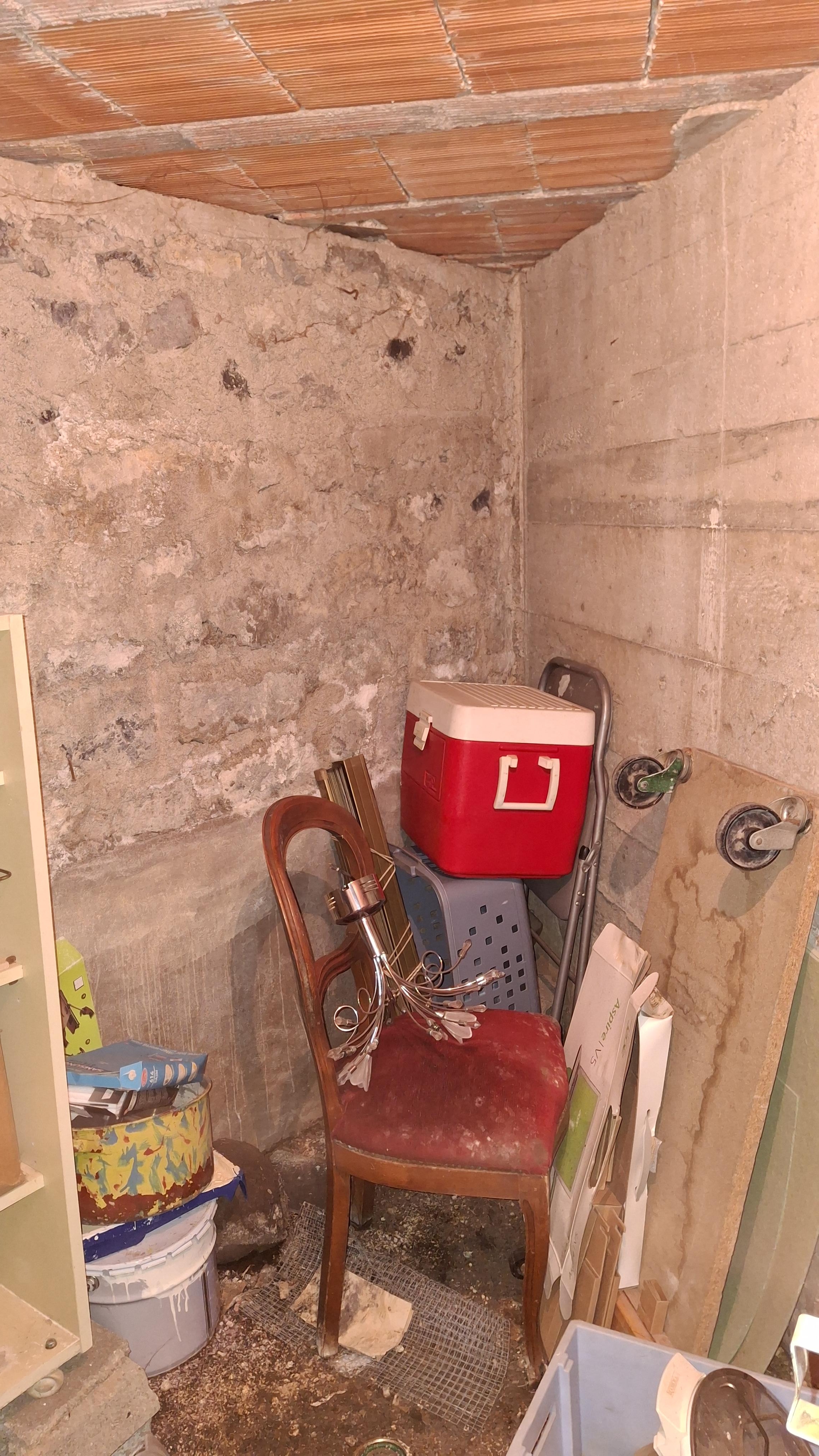 Appartement 3 pièces 58 m² · à (-) · 58 m² · 98 000 €