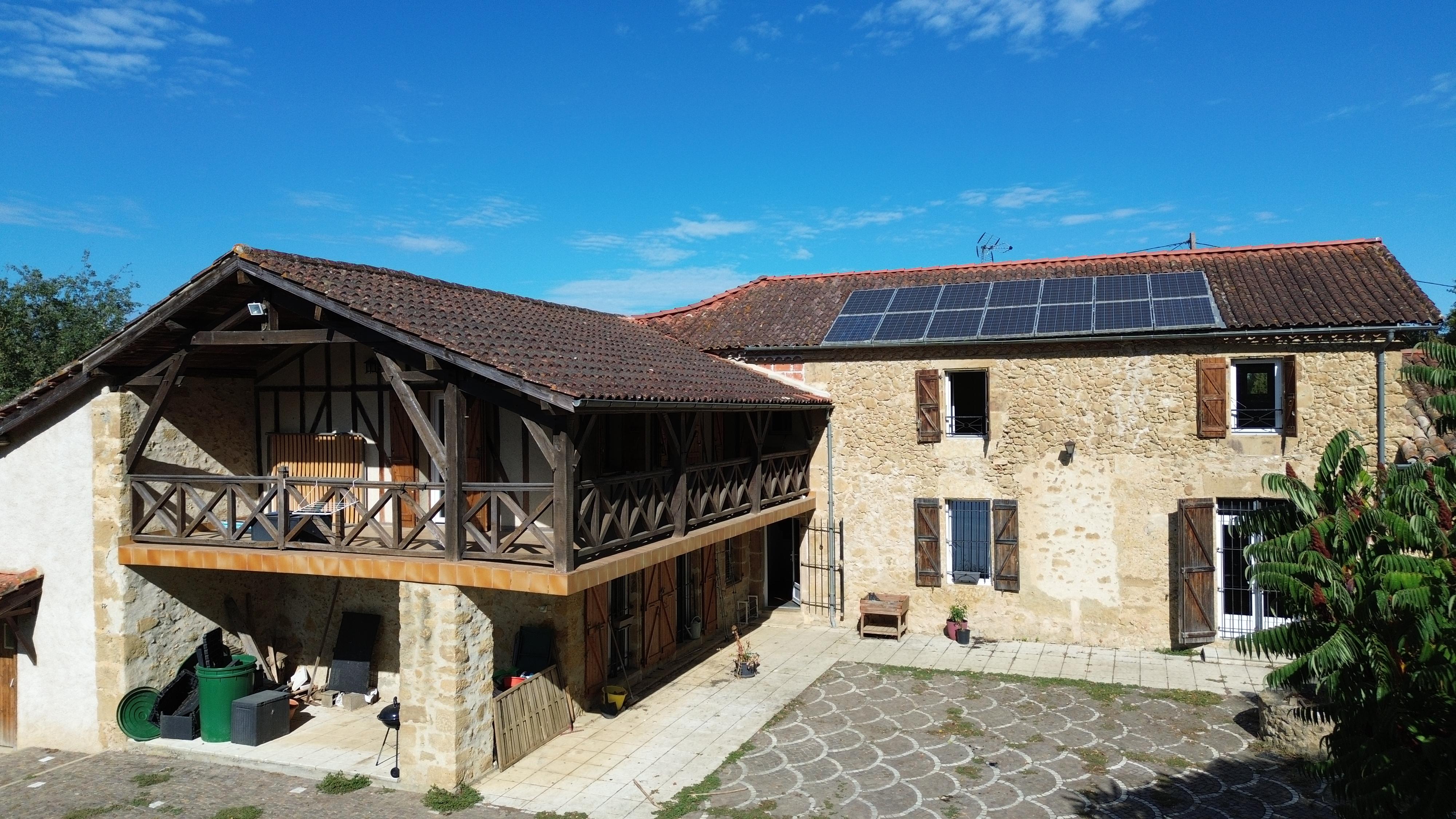 8 pièces 255 m² · à Montesquiou · 255 m² · 299 000 €