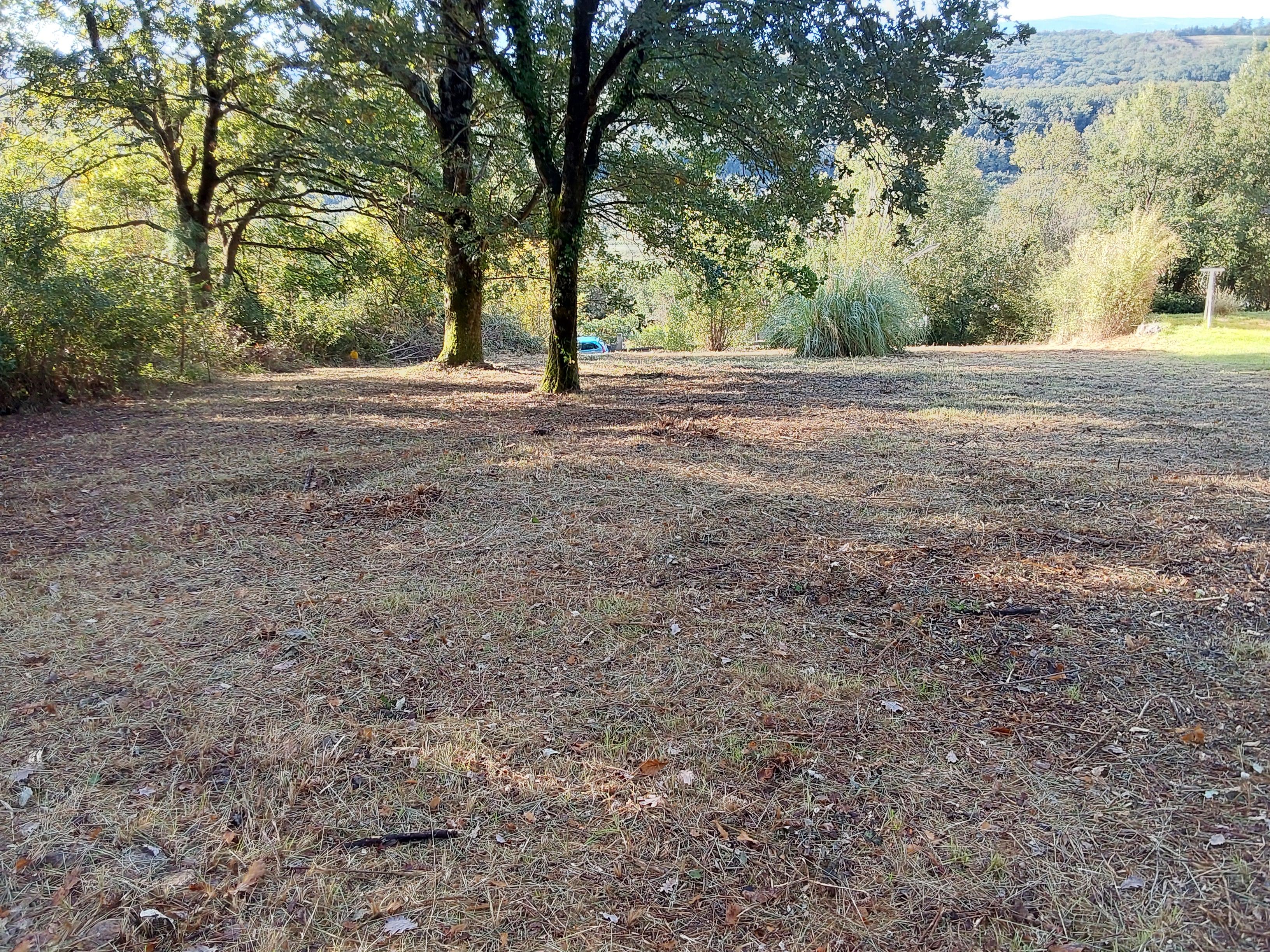 Terrain 1465 m² · à Burlats · 25 000 €