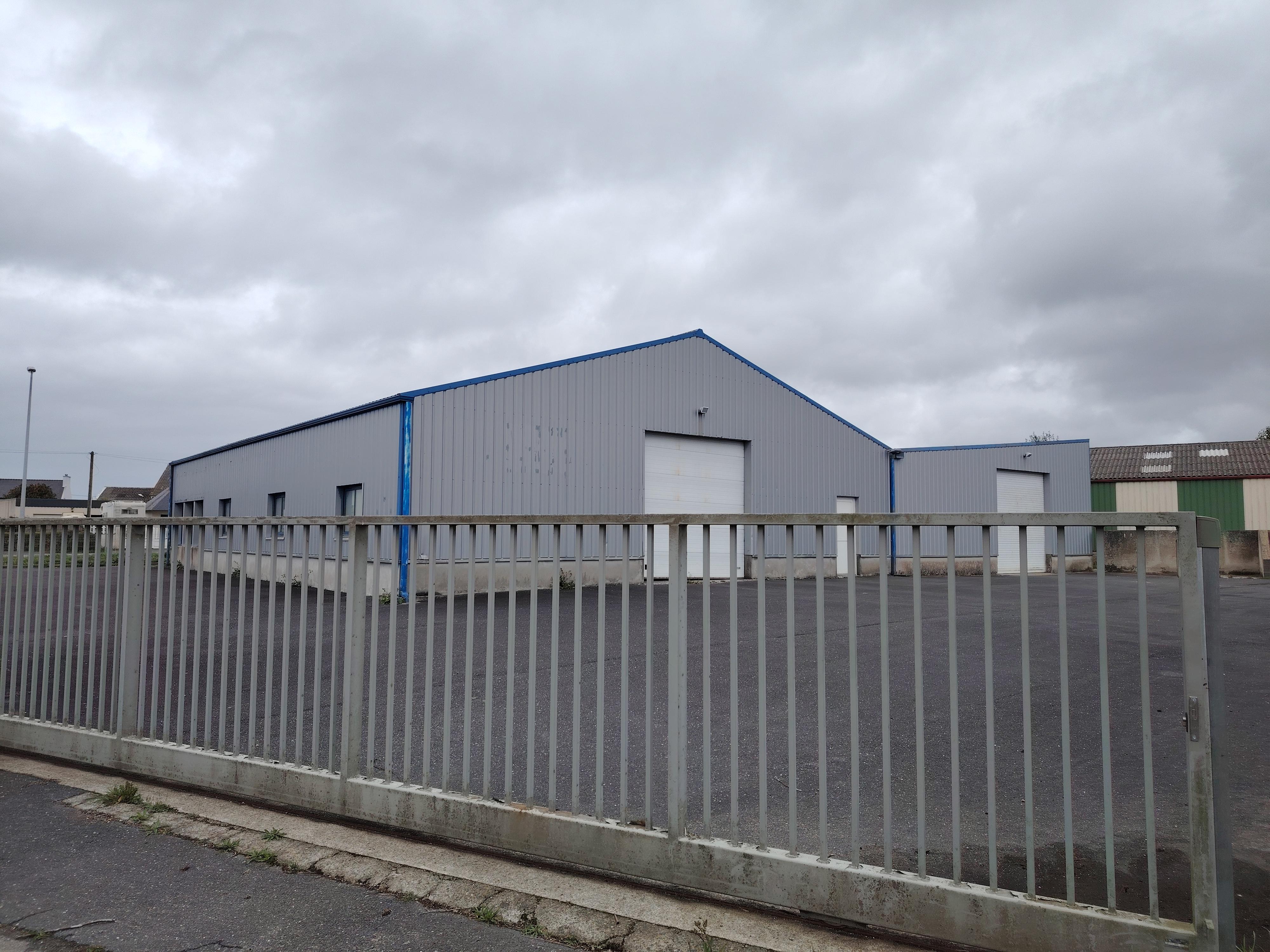 Local commercial 156 m² · à Guissény · 156 m² · 1 000 €/mois