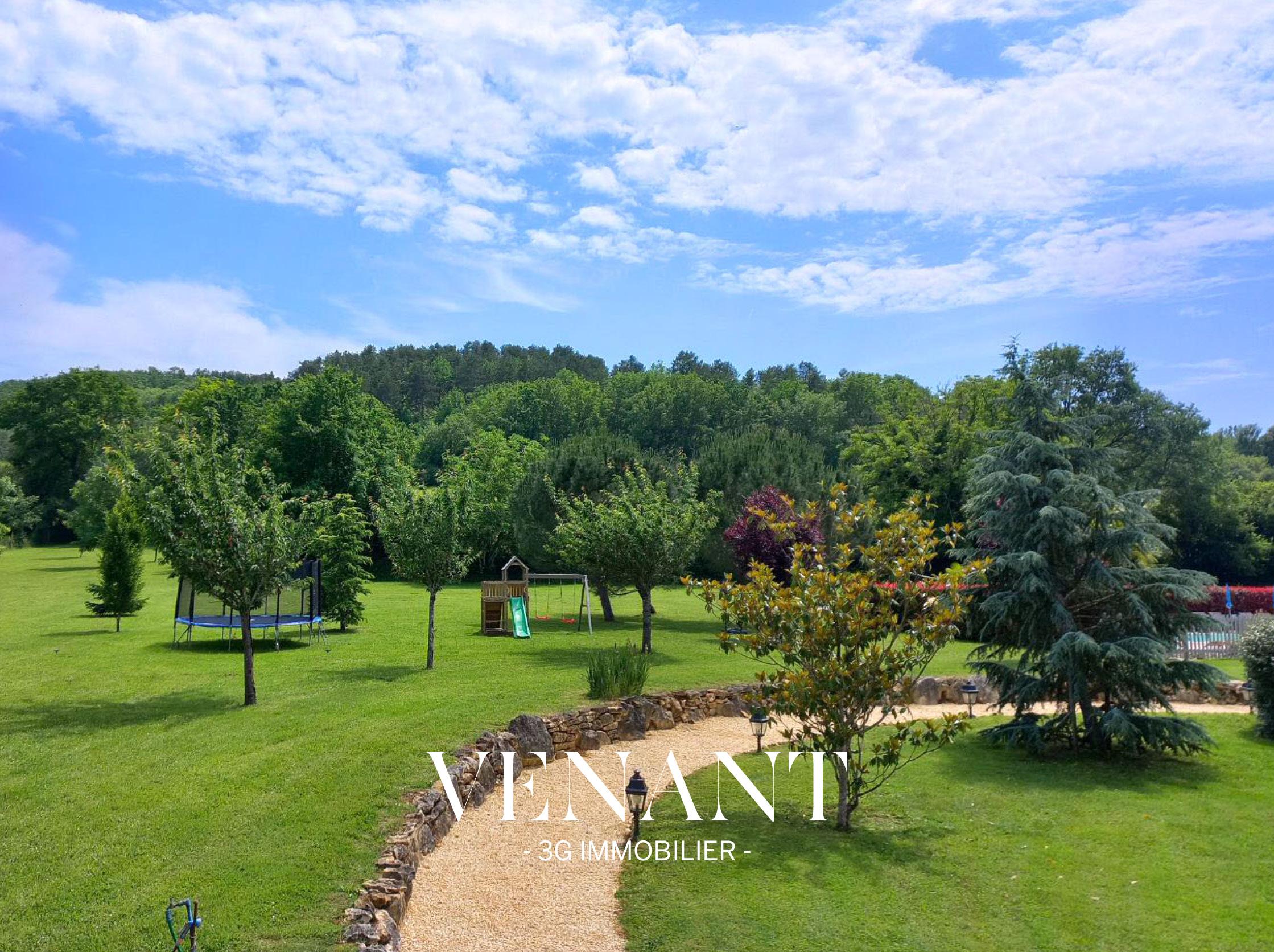 Maison 16 pièces 457 m² · à Siorac-en-Périgord · 457 m² · 875 500 €