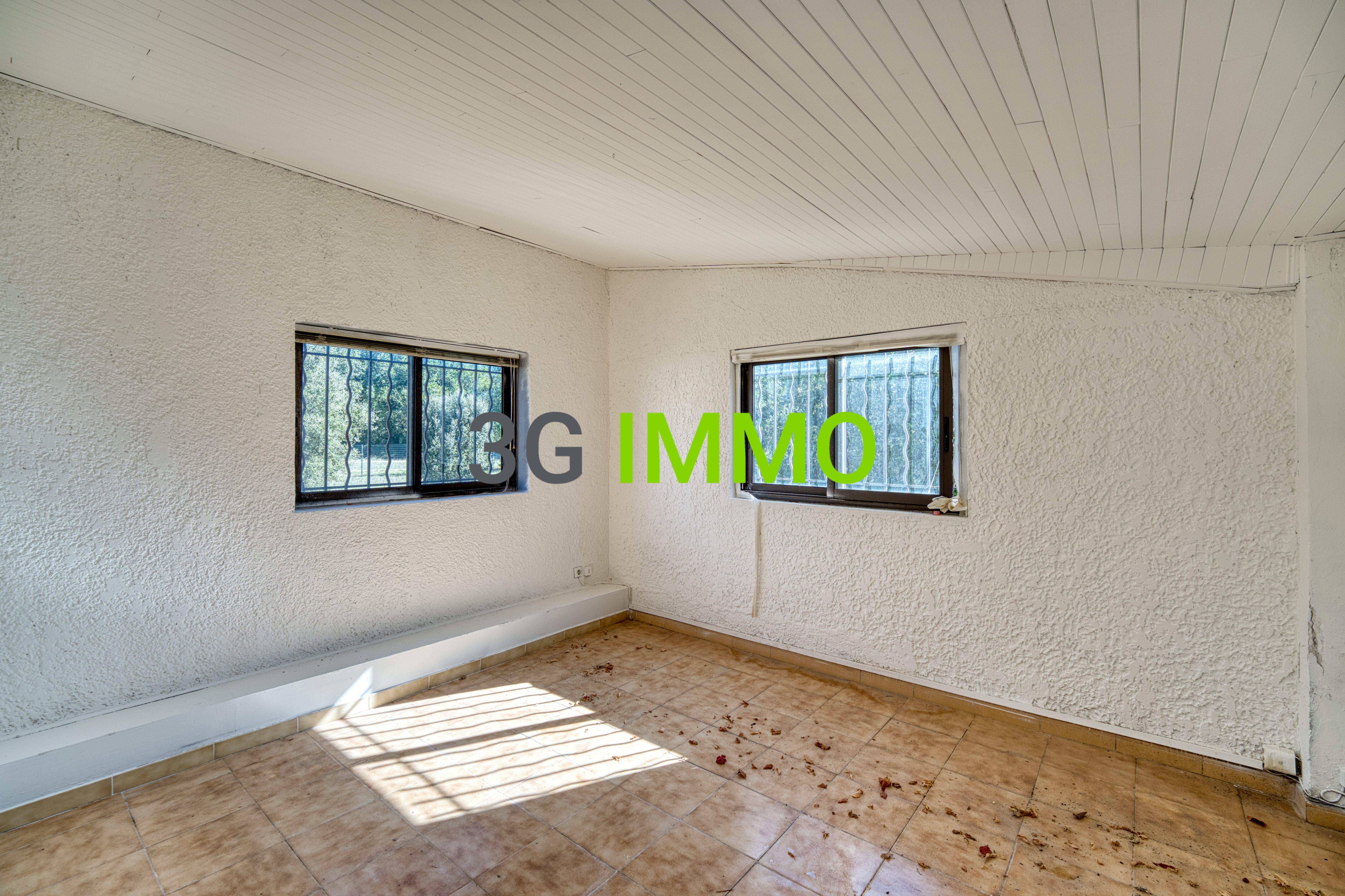 Maison 7 pièces 201 m² · à Uchaux · 201 m² · 439 000 €