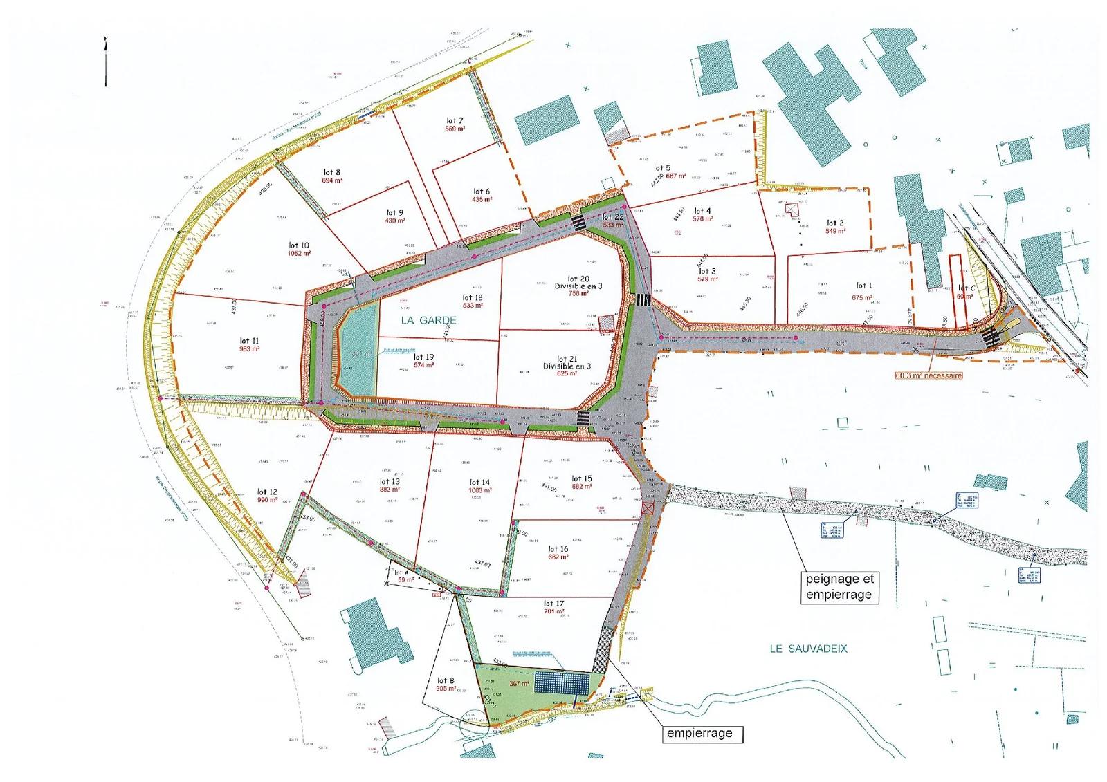 Terrain 560 m² · à Parent · 73 000 €