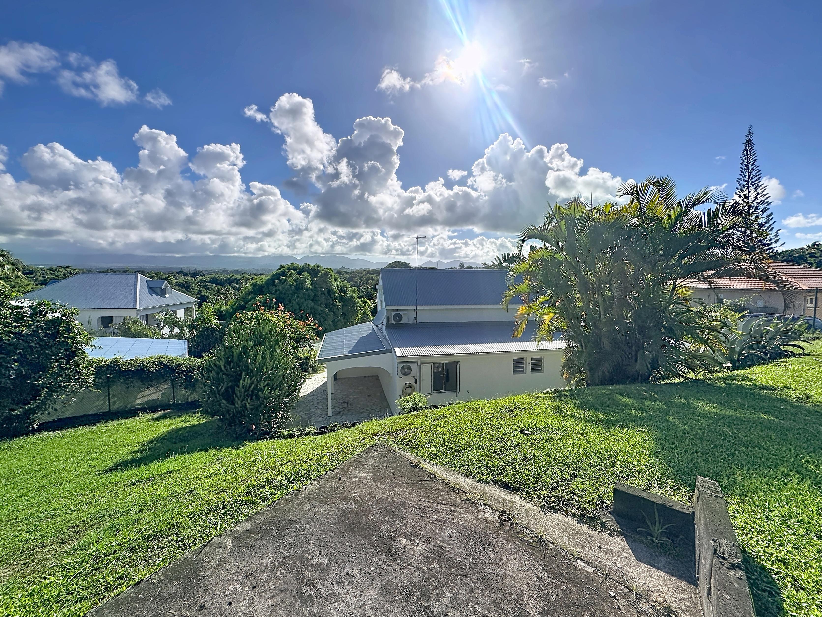Maison 4 pièces 95 m² · à Baie-Mahault · 95 m² · 499 000 €